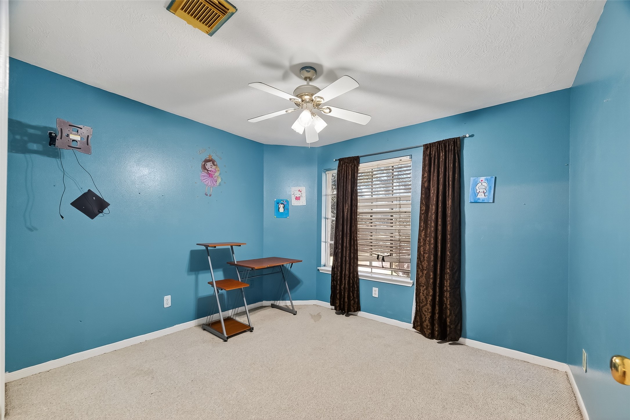 15527 Seminole Canyon Drive Property Photo 32