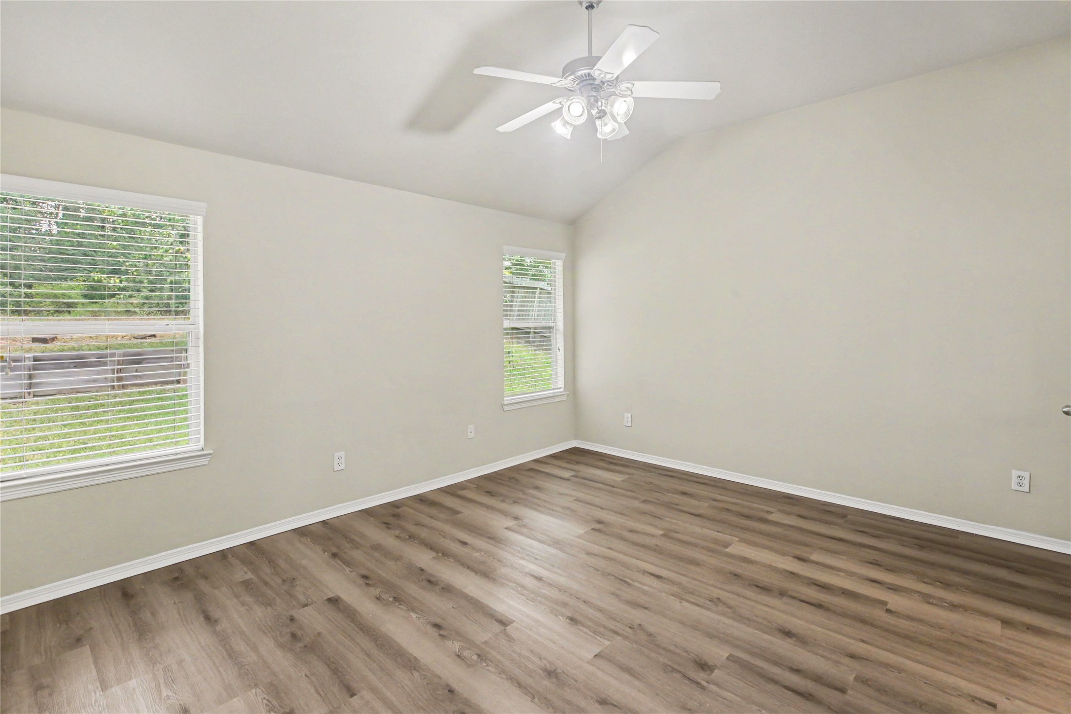 7 Briar Grove Court Property Photo 6