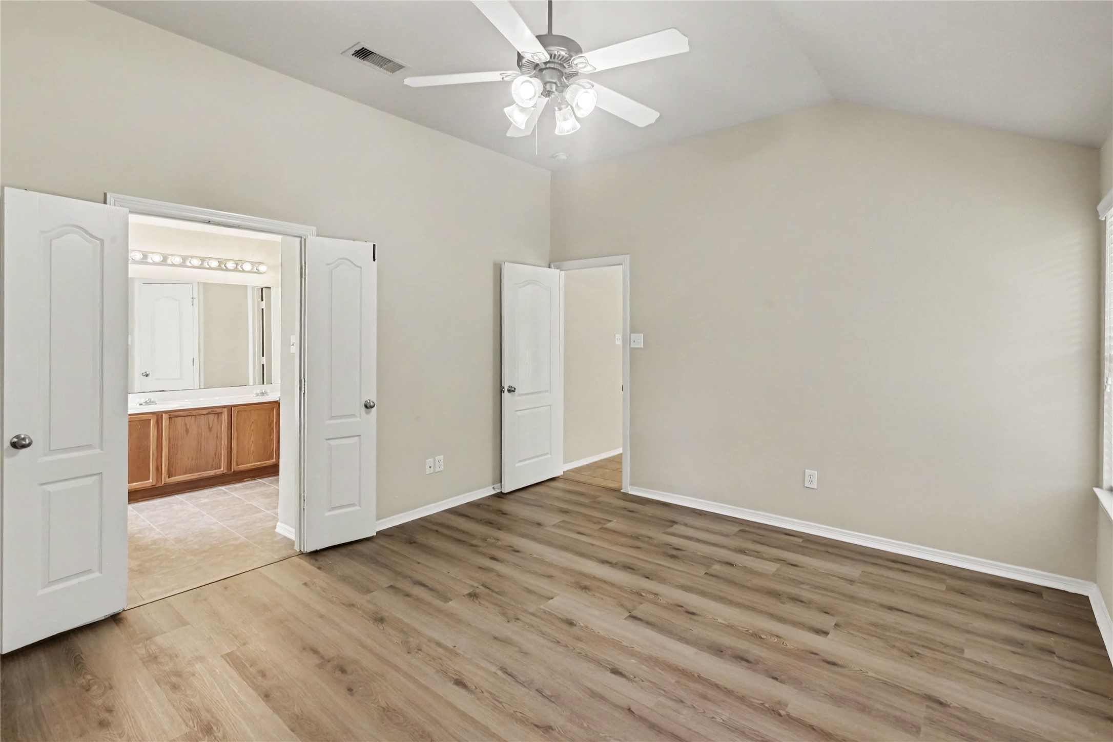 7 Briar Grove Court Property Photo 8