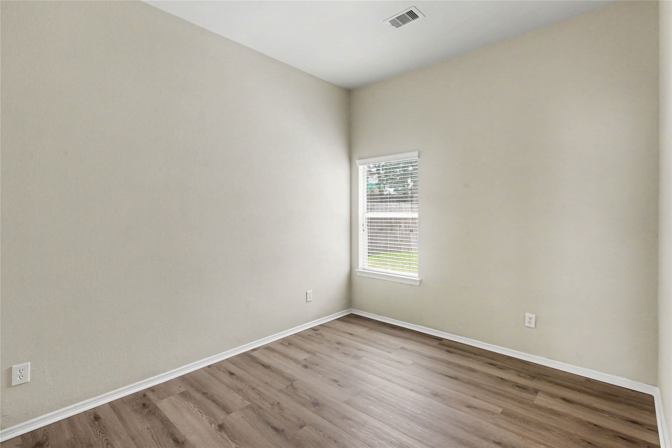 7 Briar Grove Court Property Photo 12