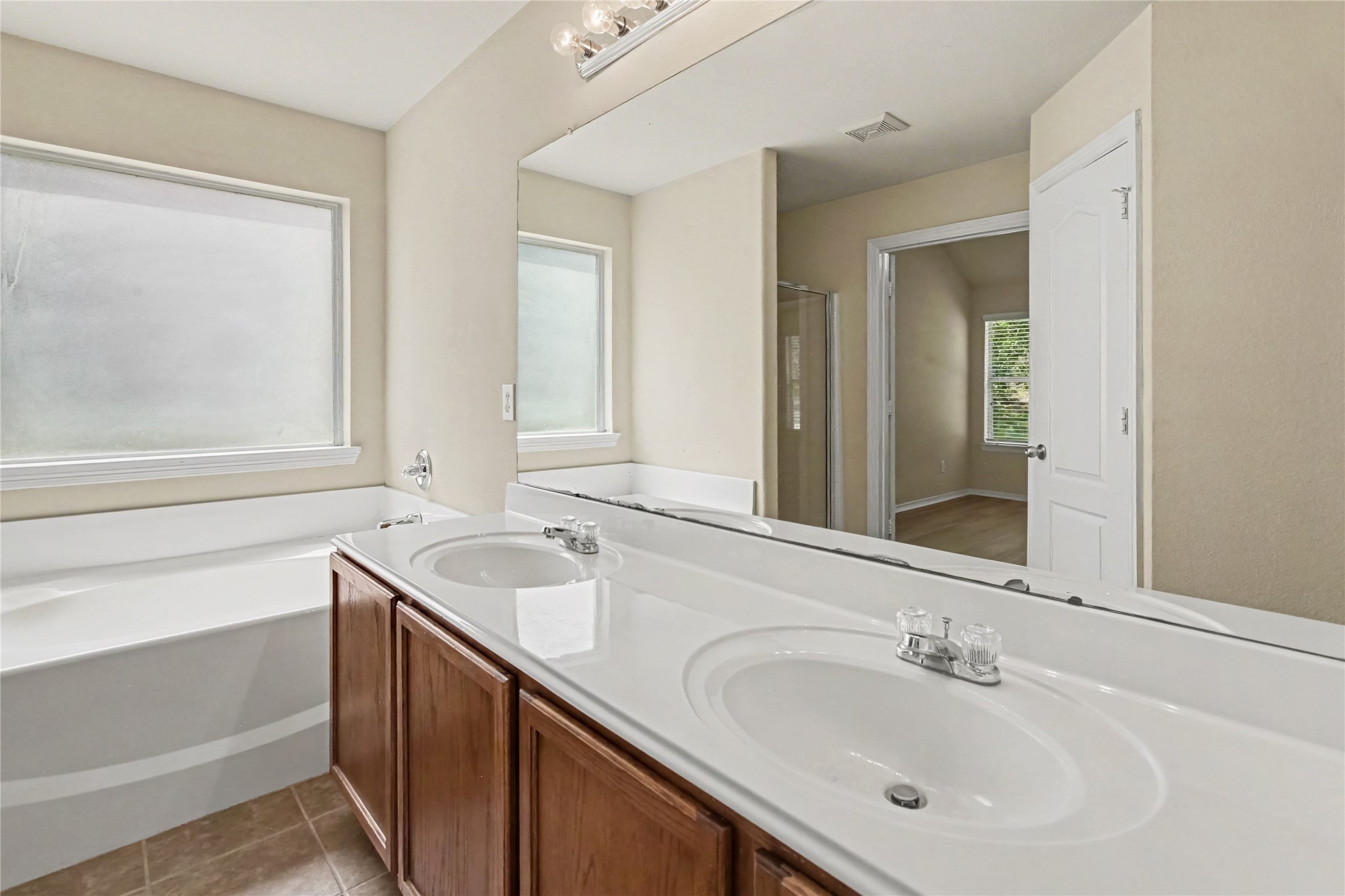7 Briar Grove Court Property Photo 13