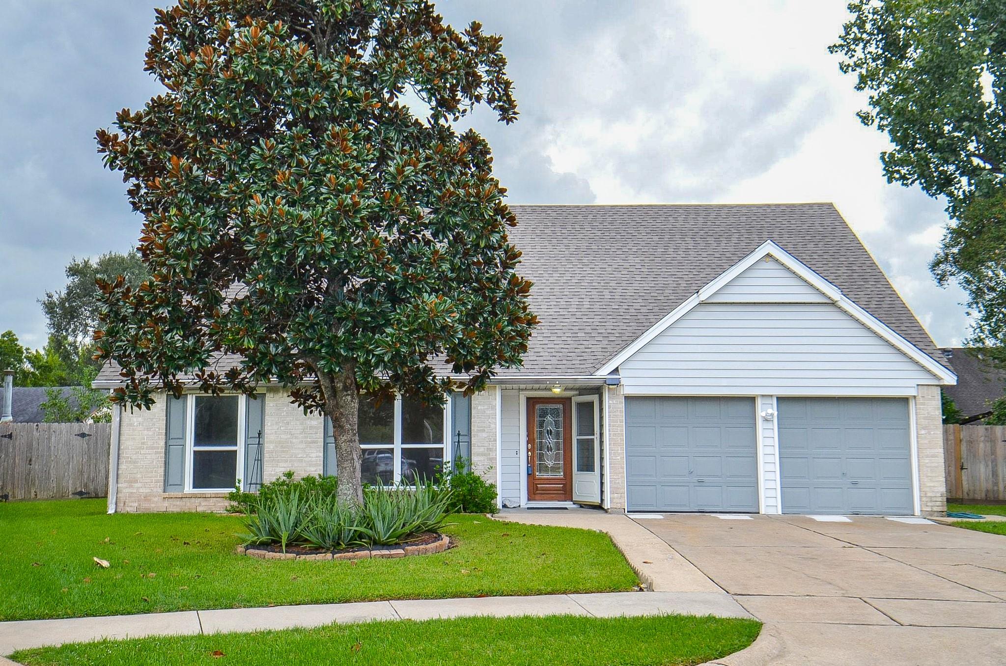 2102 Landcircle Court, Sugar Land Tx 77478 Property Photo 1