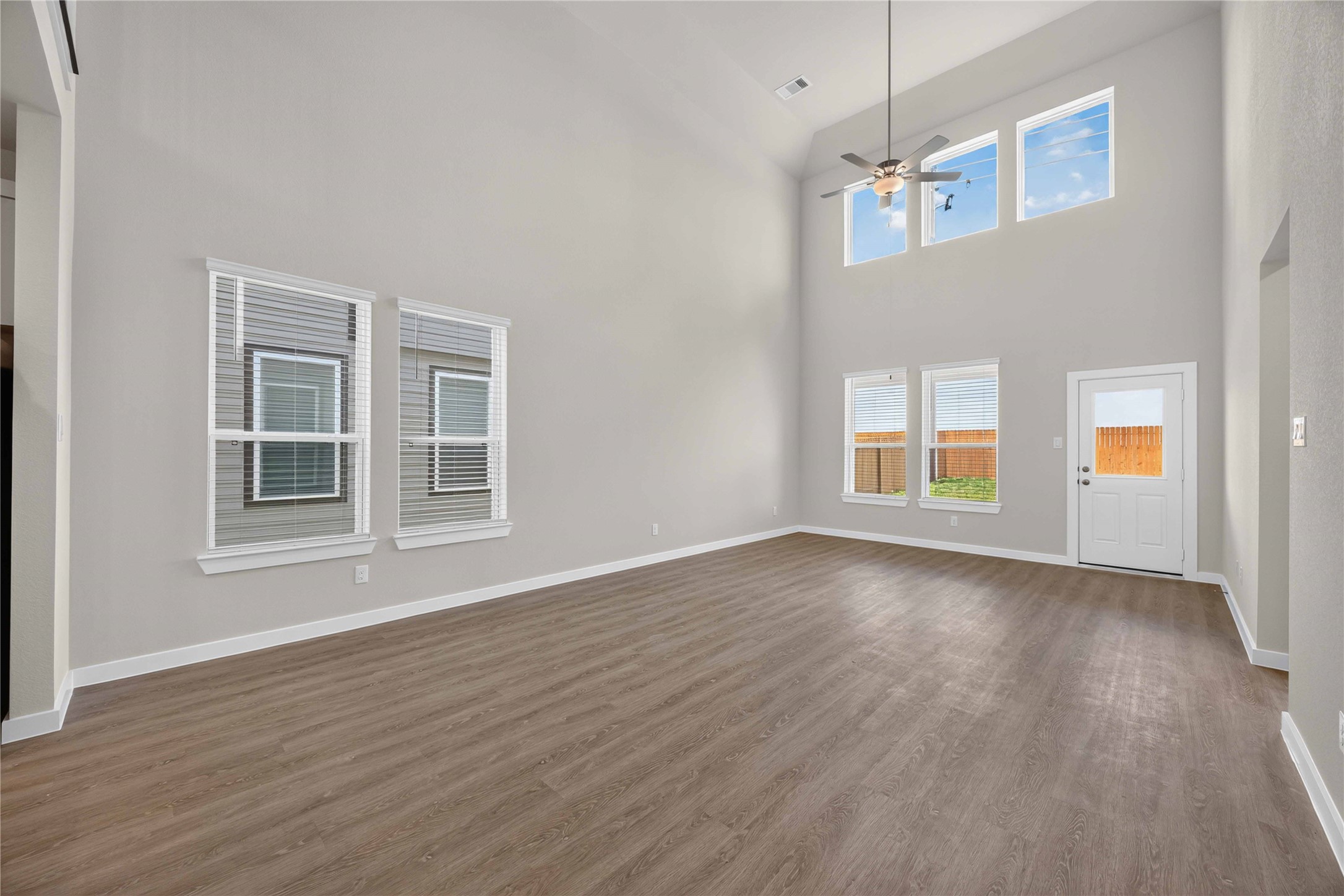 1041 Bluebonnet Trails Property Photo 4
