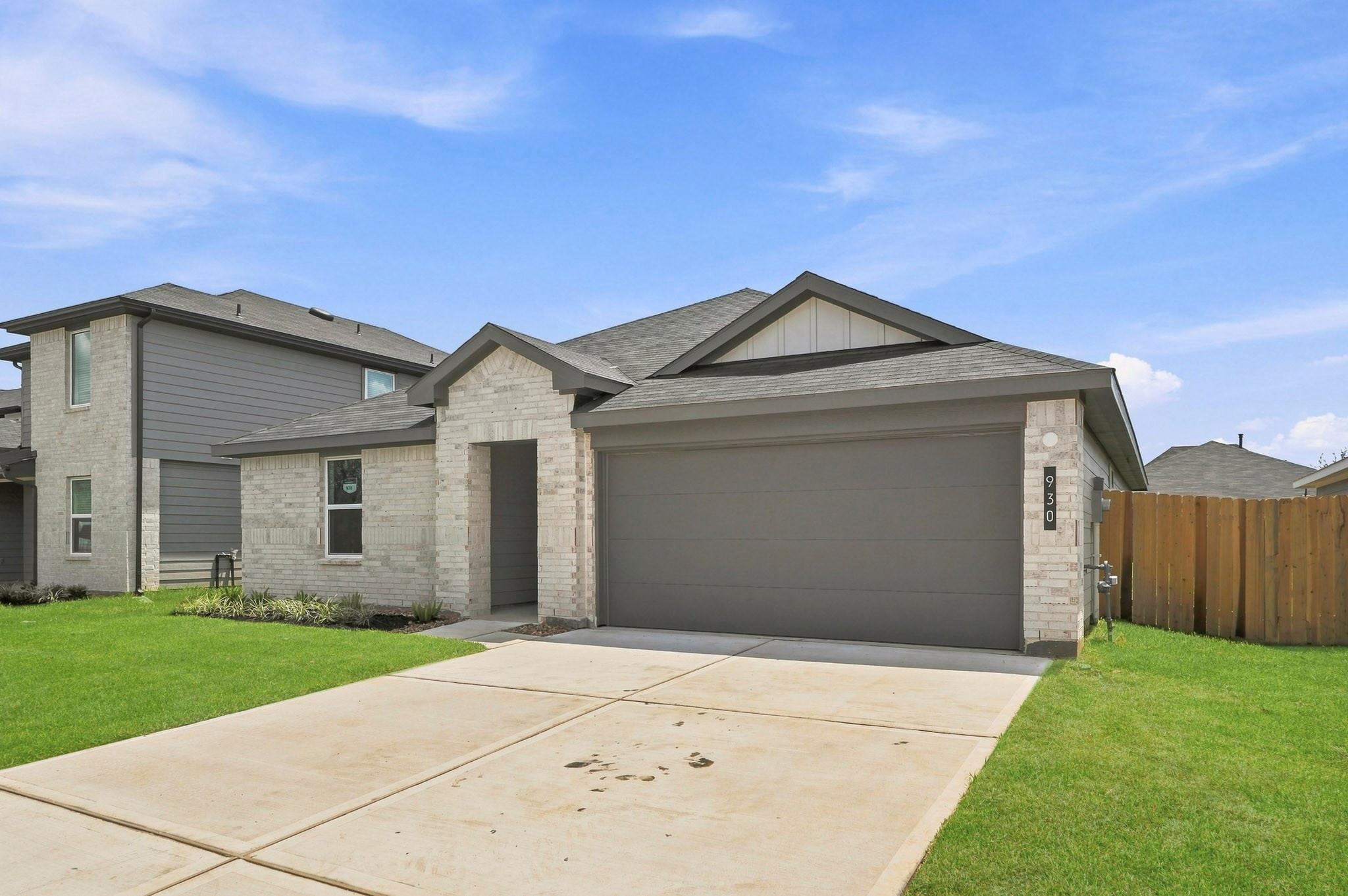 930 Sutherland Falls Street, Conroe Tx 77303 Property Photo 3