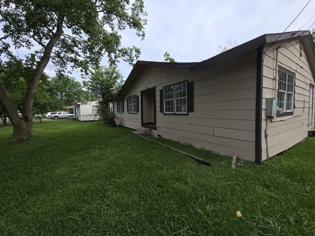 222 Arcadian Drive Property Photo 2