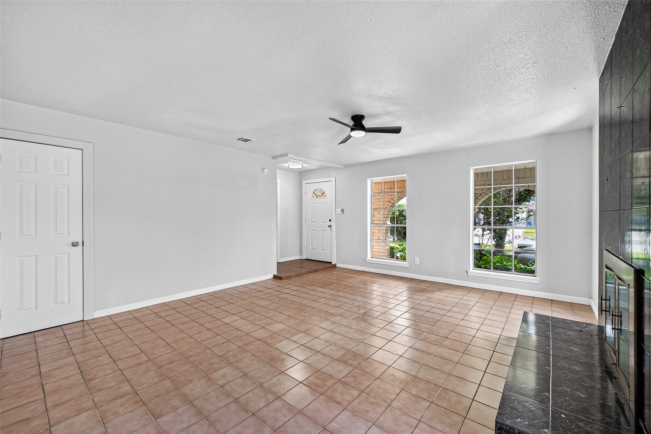 1119 Pinecroft Drive Property Photo 10