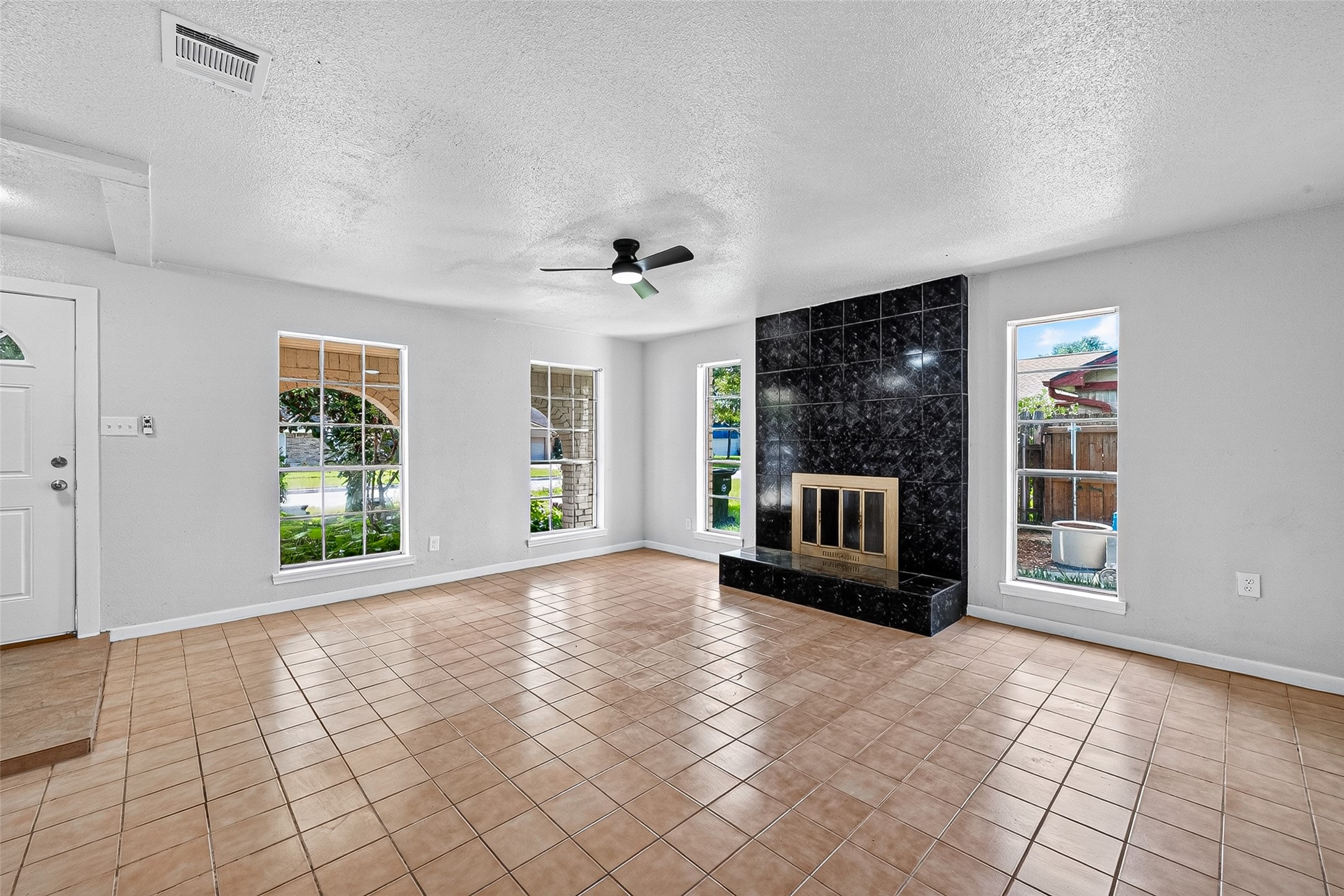 1119 Pinecroft Drive Property Photo 13