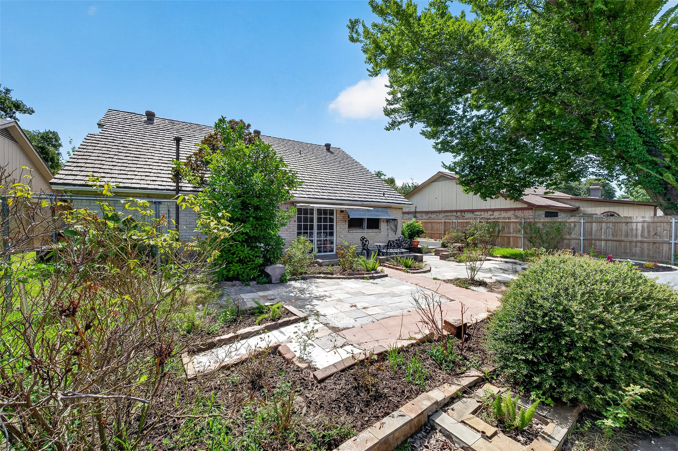 1119 Pinecroft Drive Property Photo 44