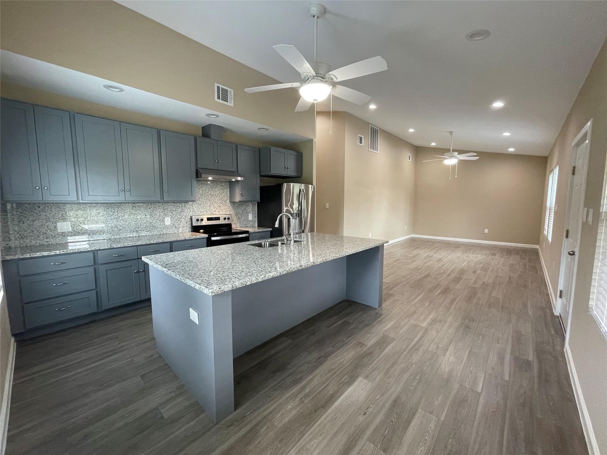 2210 Arapahoe Drive Property Photo 4