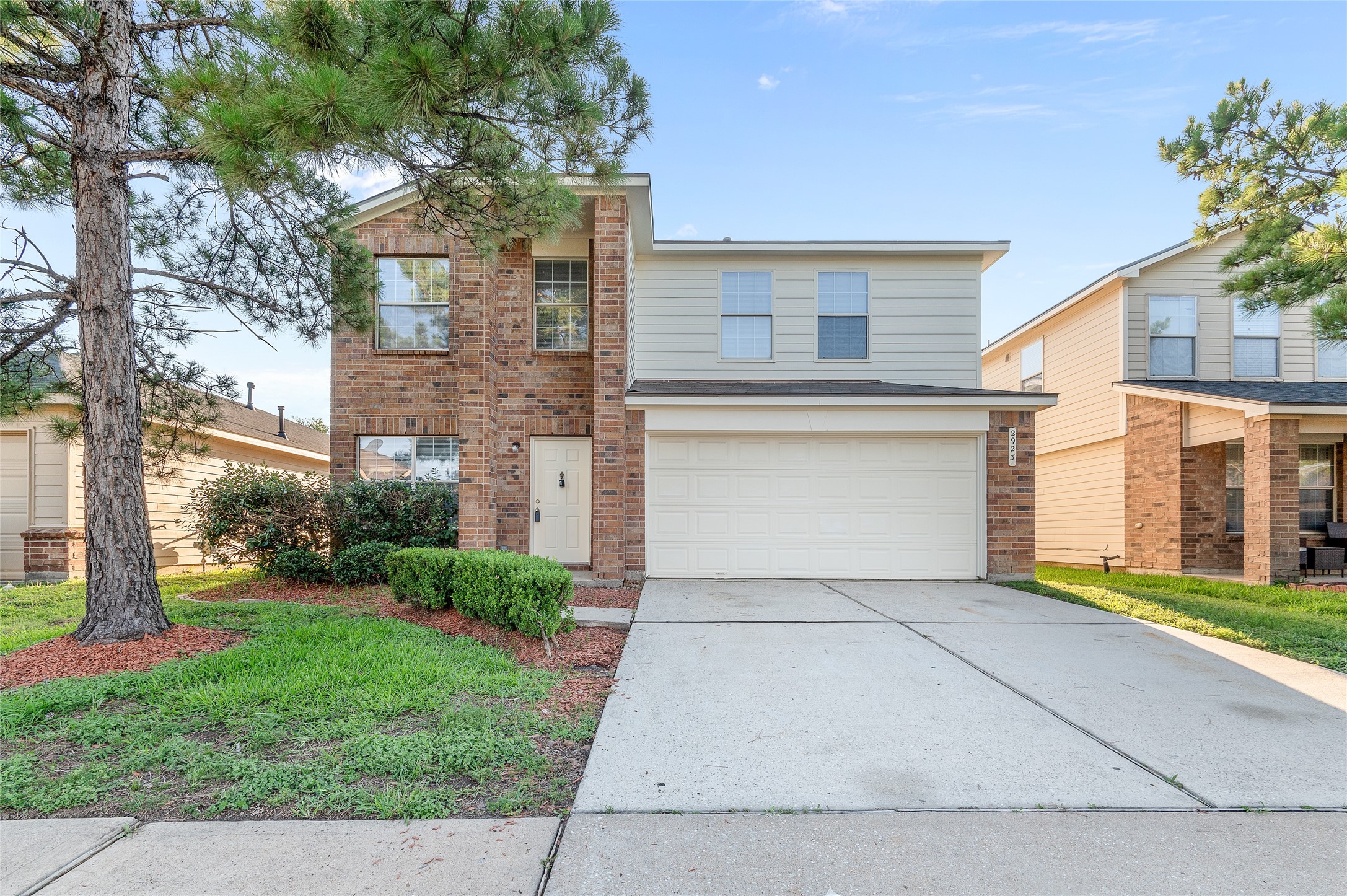 2923 Katybriar Lane Property Photo 1