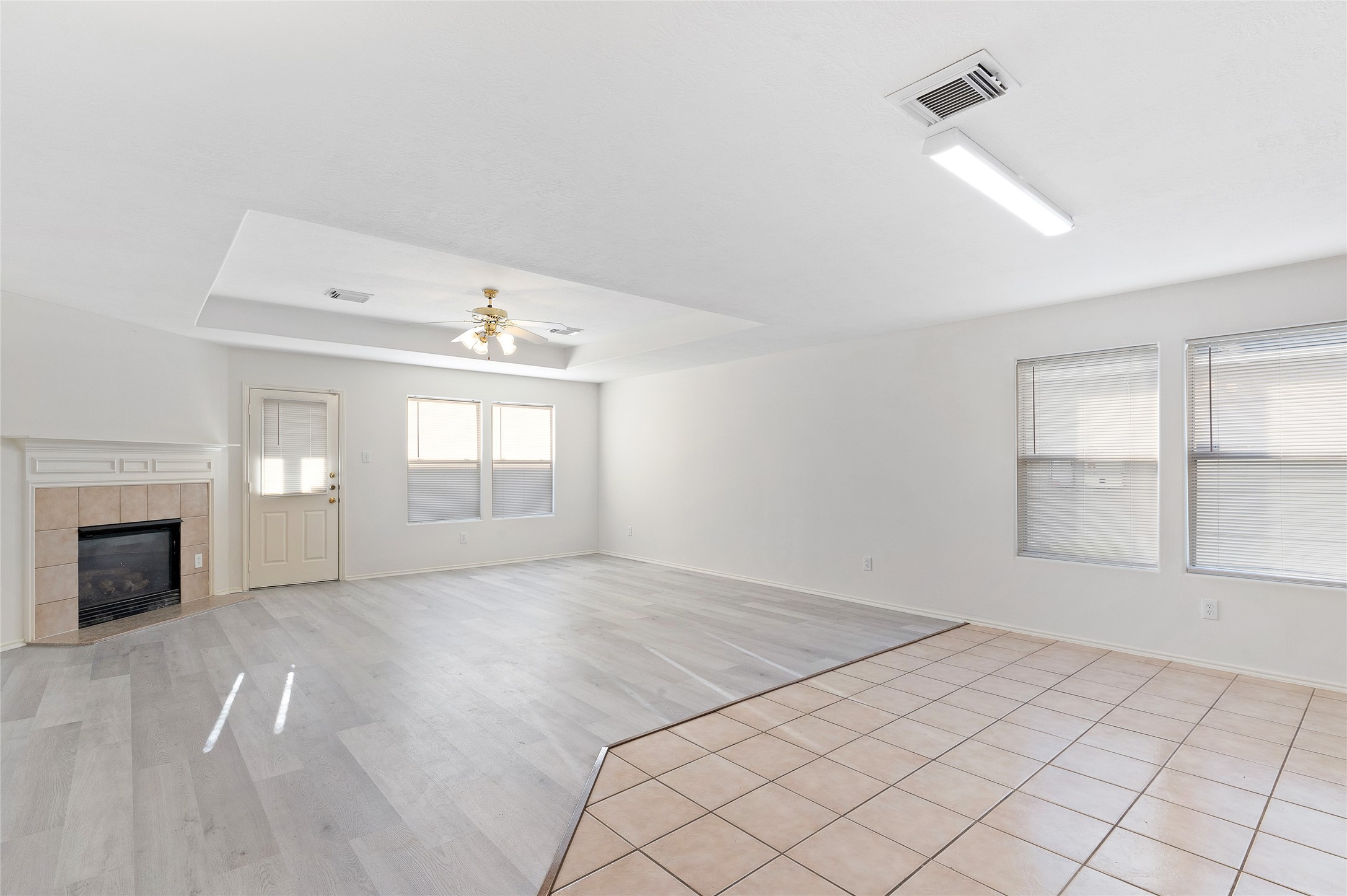 2923 Katybriar Lane Property Photo 6