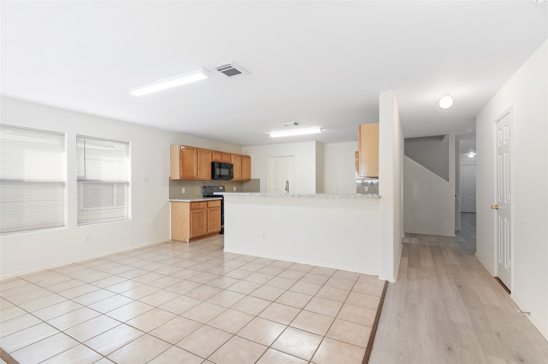 2923 Katybriar Lane Property Photo 8