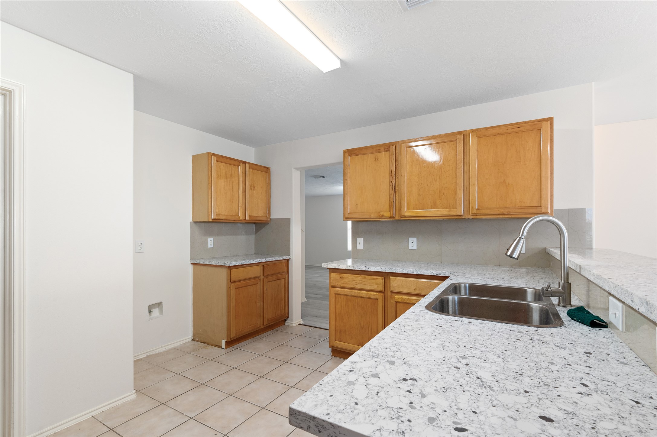 2923 Katybriar Lane Property Photo 10