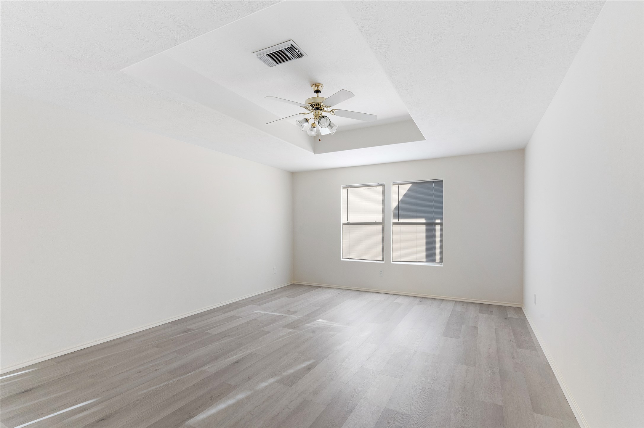 2923 Katybriar Lane Property Photo 13