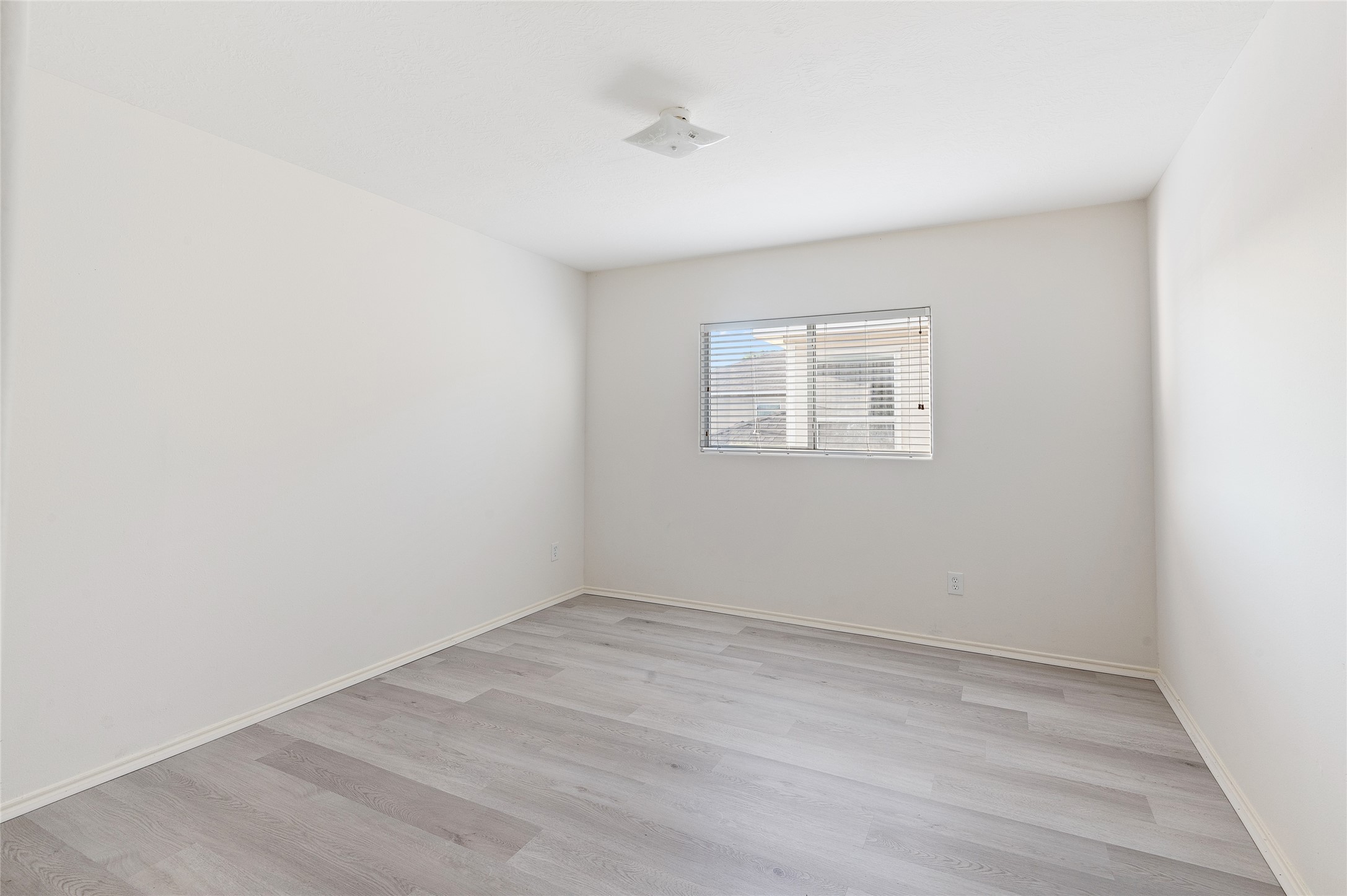 2923 Katybriar Lane Property Photo 15