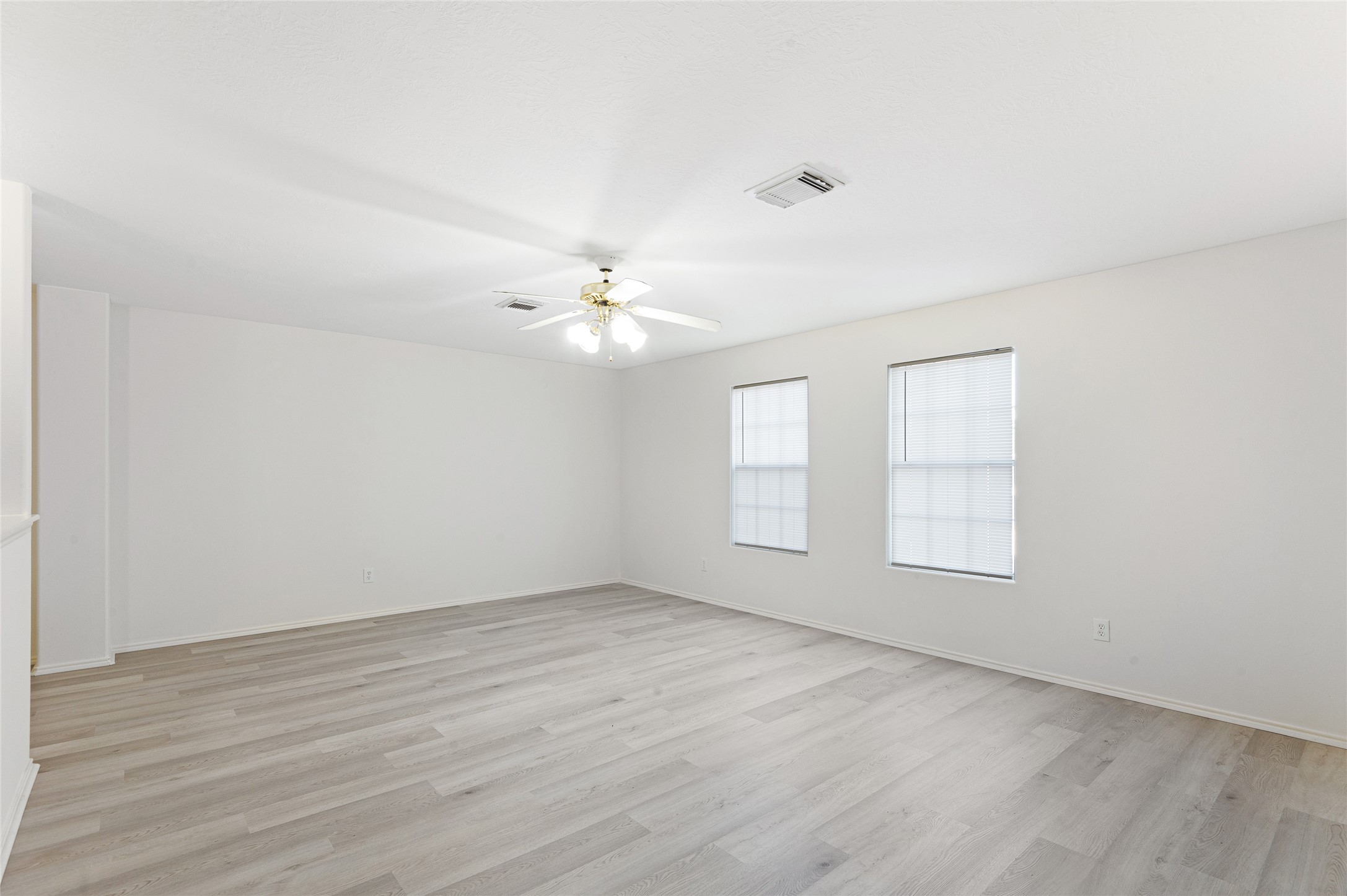 2923 Katybriar Lane Property Photo 17