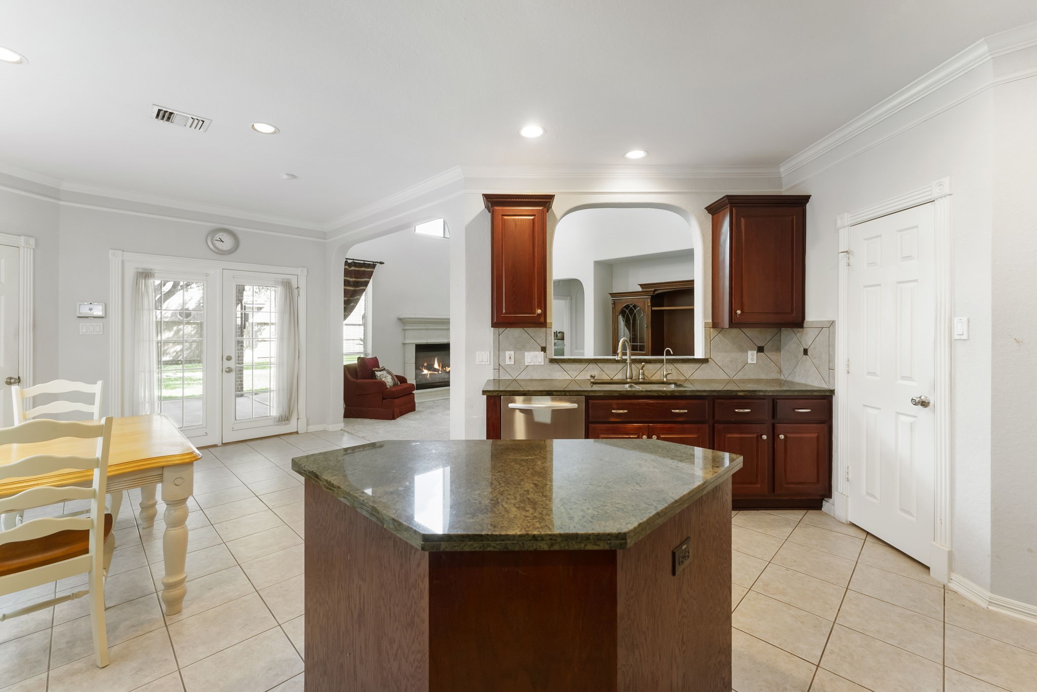 1719 Redstone Manor Drive Property Photo 9