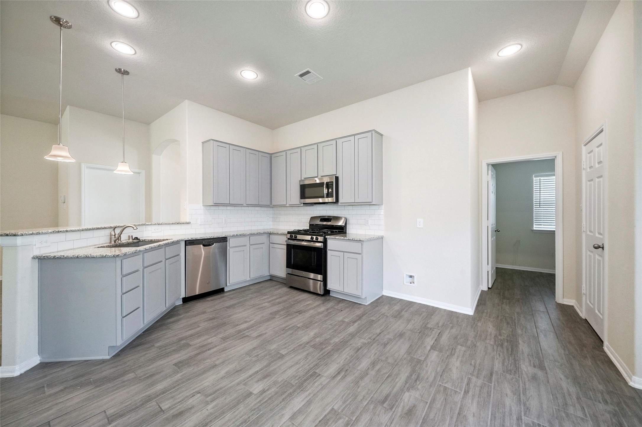 3227 Fairhaven Lane Property Photo 14