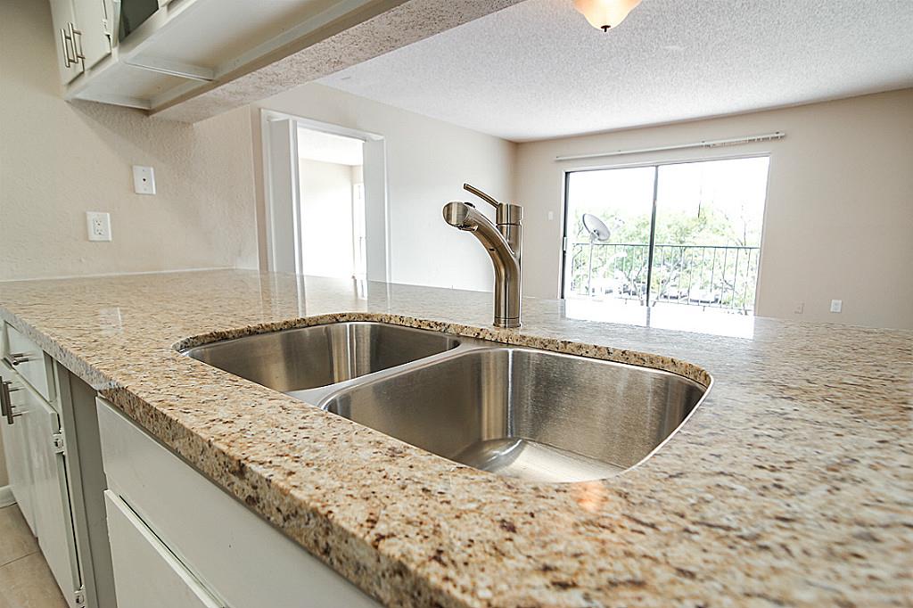 2818 S Bartell Drive 312 Property Photo 11