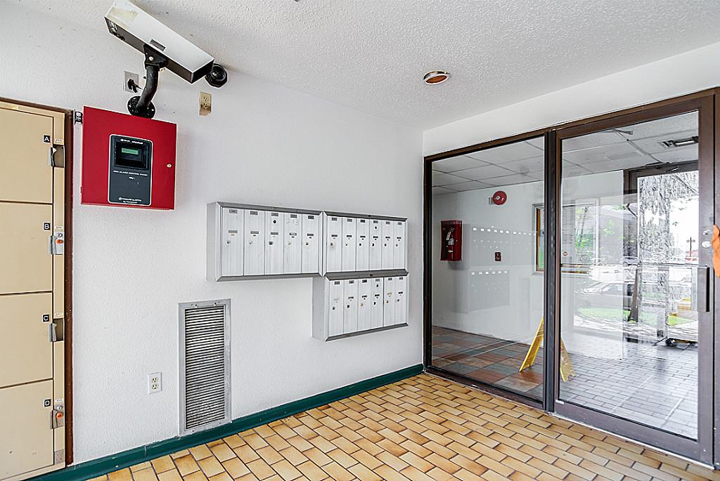 2818 S Bartell Drive 312 Property Photo 20
