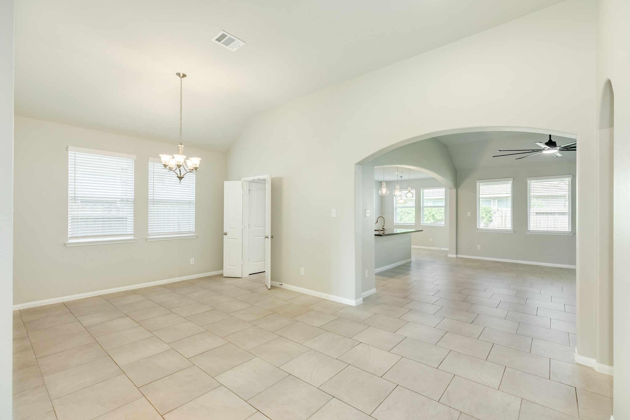 1842 Kenley Way Property Photo 6
