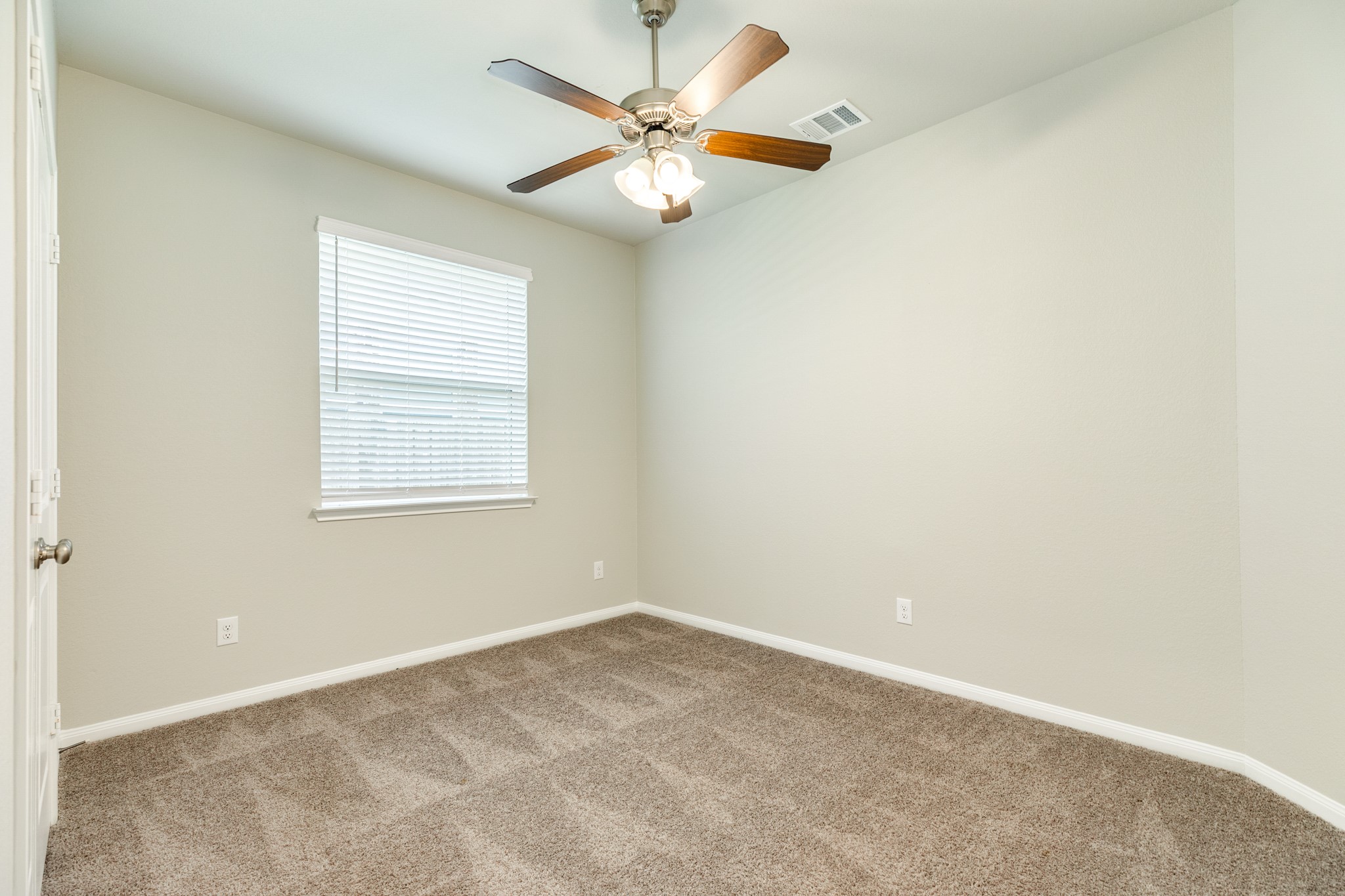 1842 Kenley Way Property Photo 23