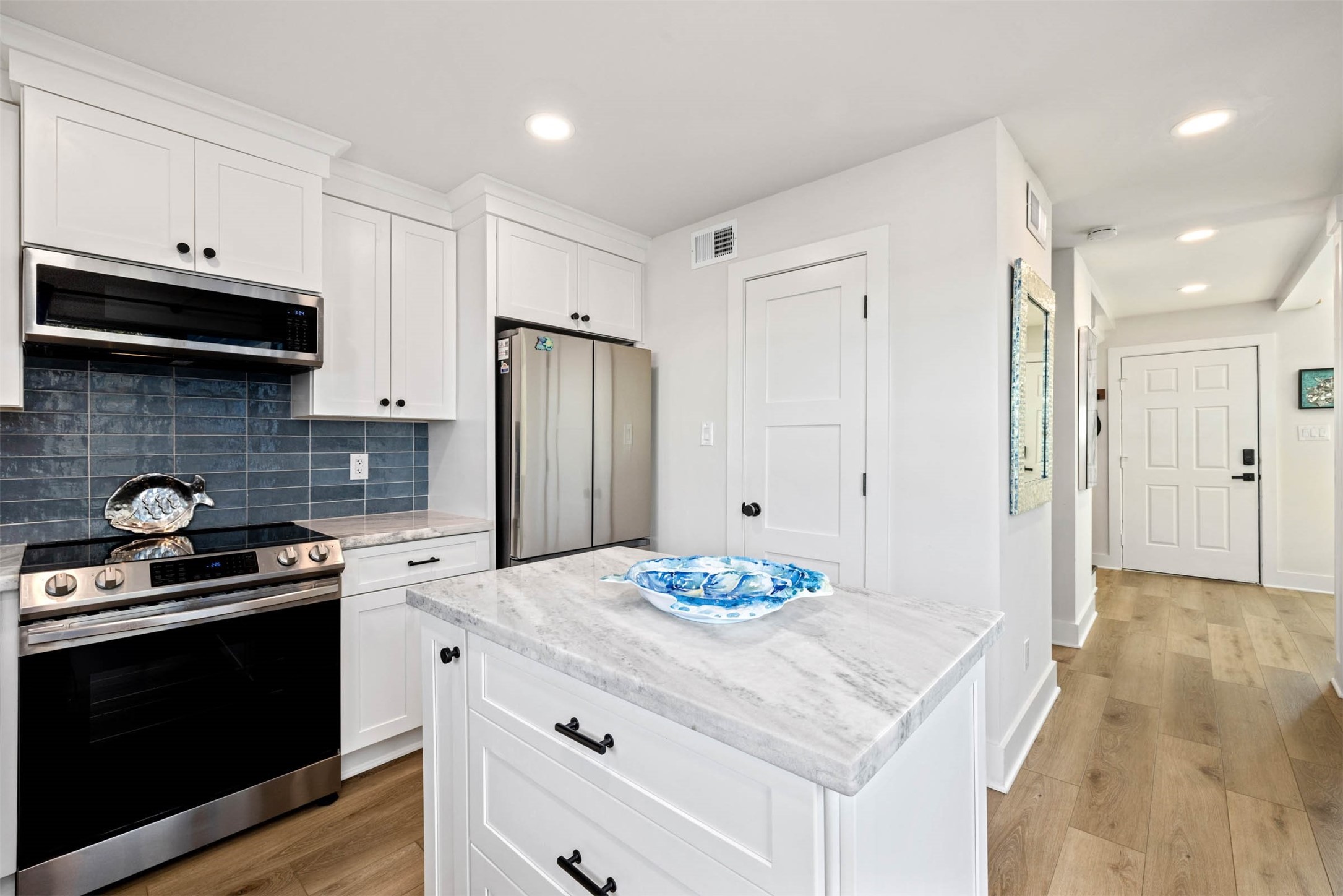 201 Jean Lafitte Cove Property Photo 14