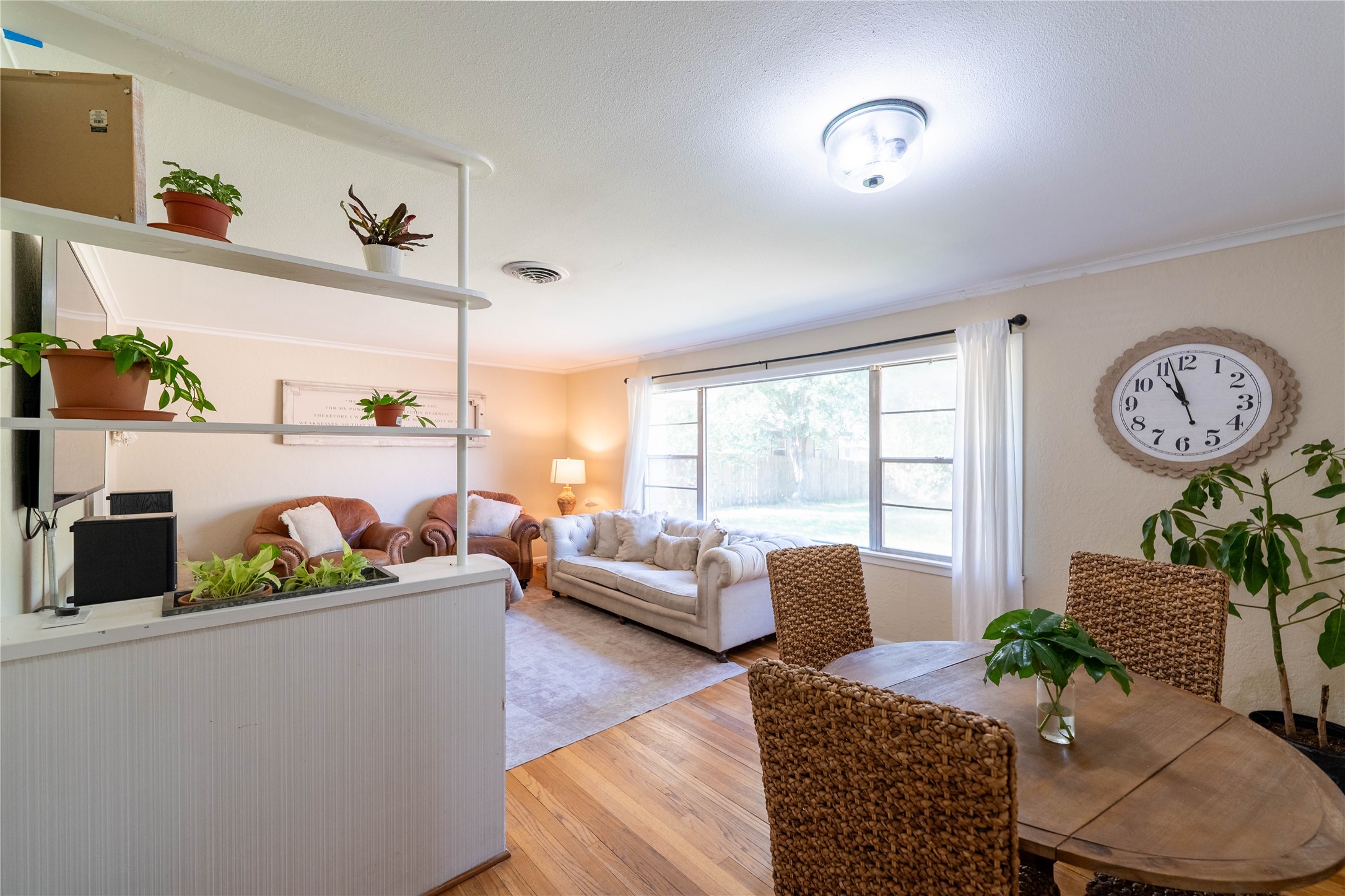 1733 Creek Drive Property Photo 4