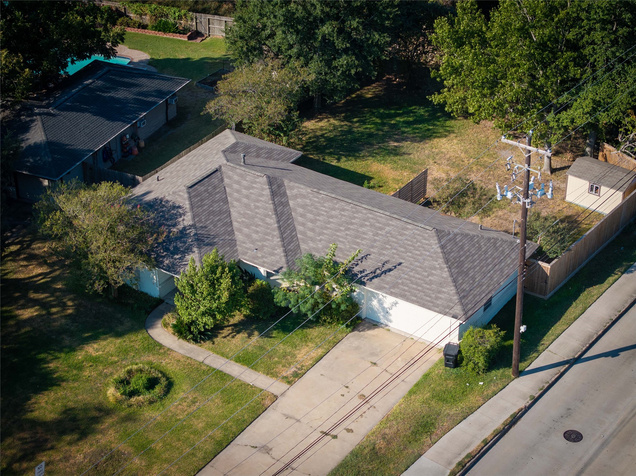 1733 Creek Drive Property Photo 6