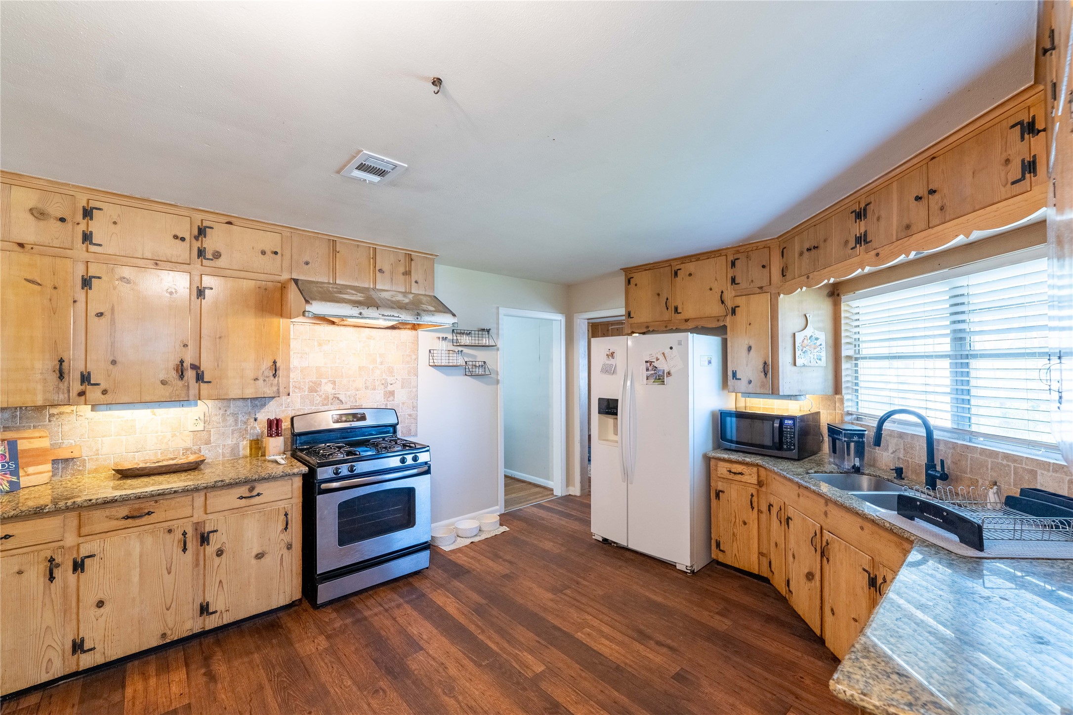 1733 Creek Drive Property Photo 14