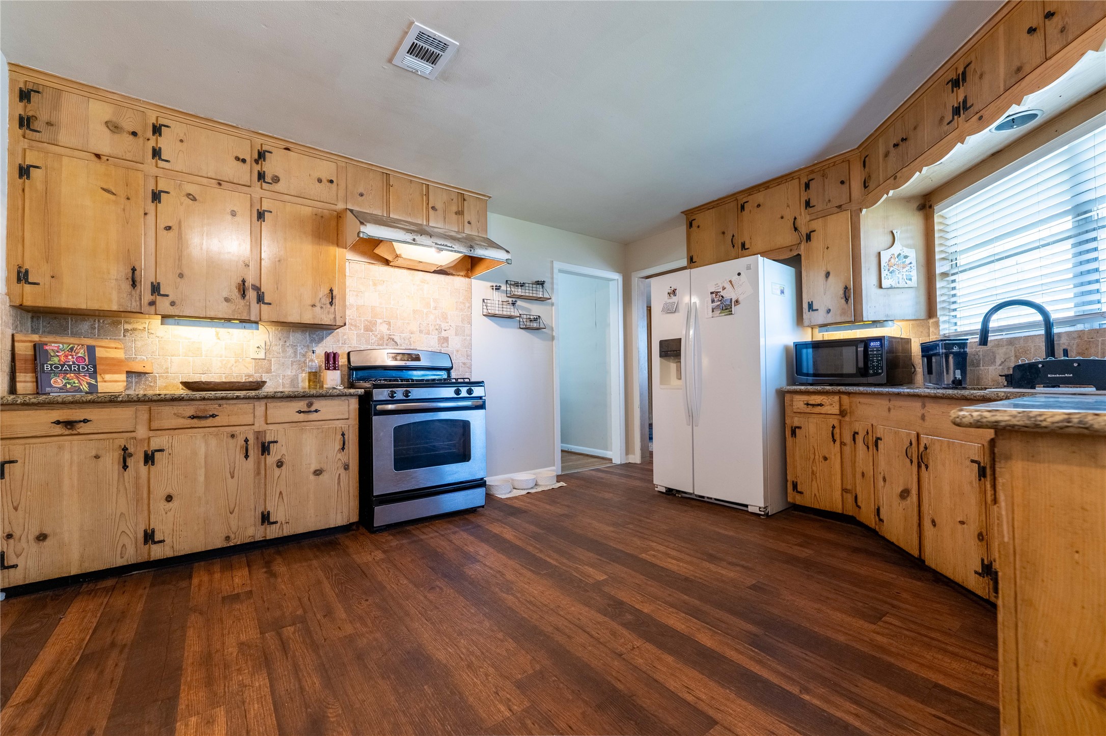 1733 Creek Drive Property Photo 15