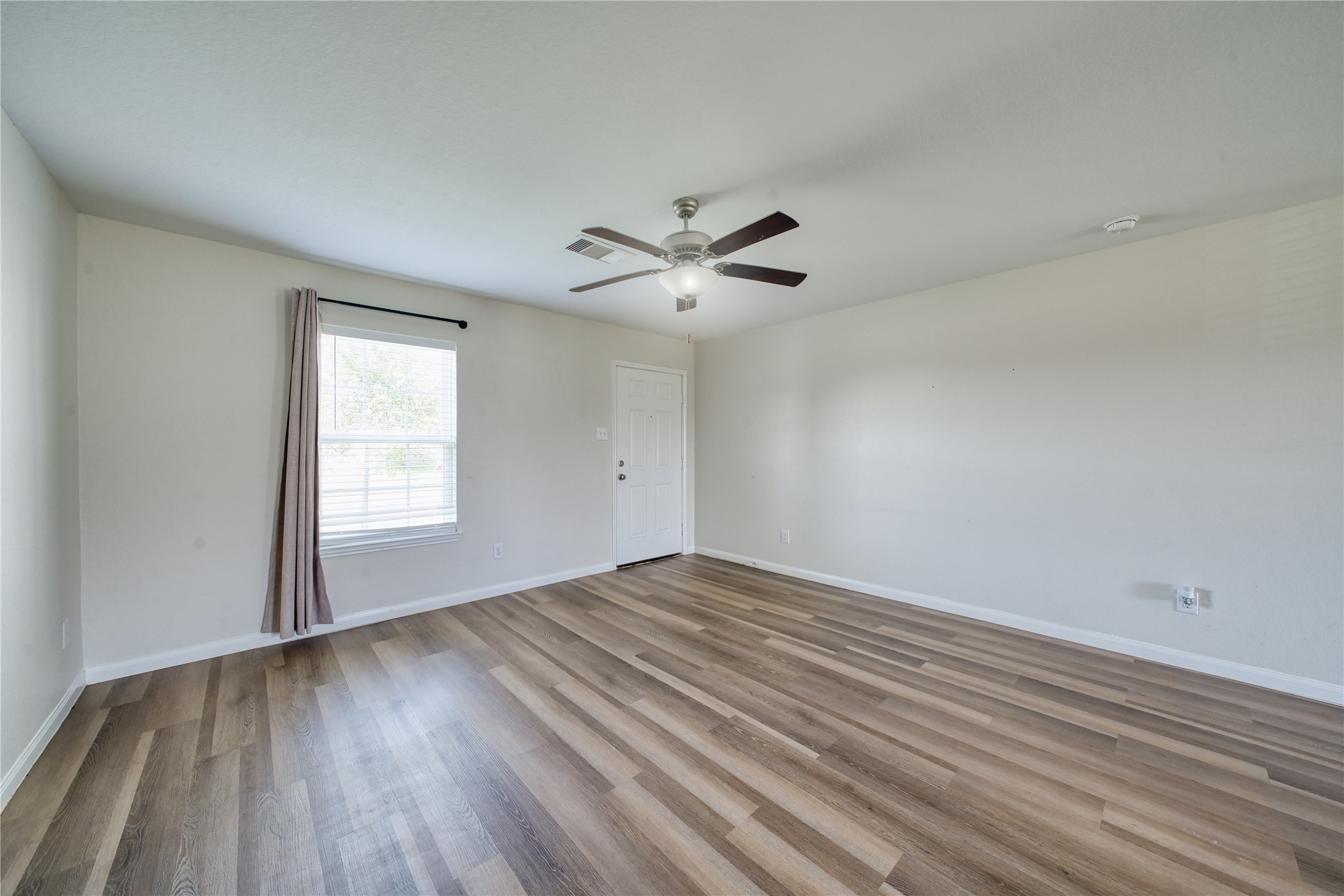 5735 Rainbow Road Property Photo 4
