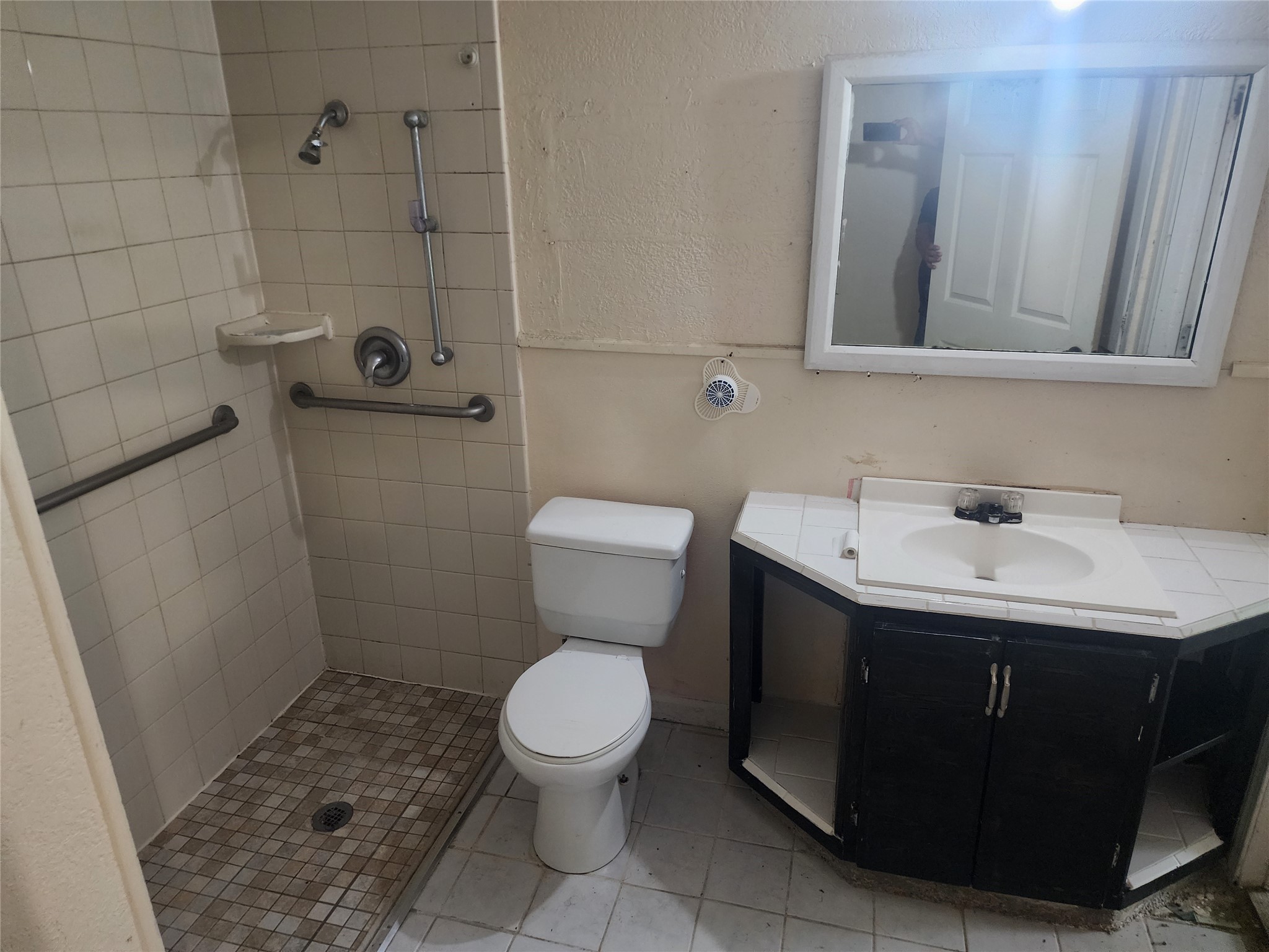 937 Vivian Avenue Property Photo 7