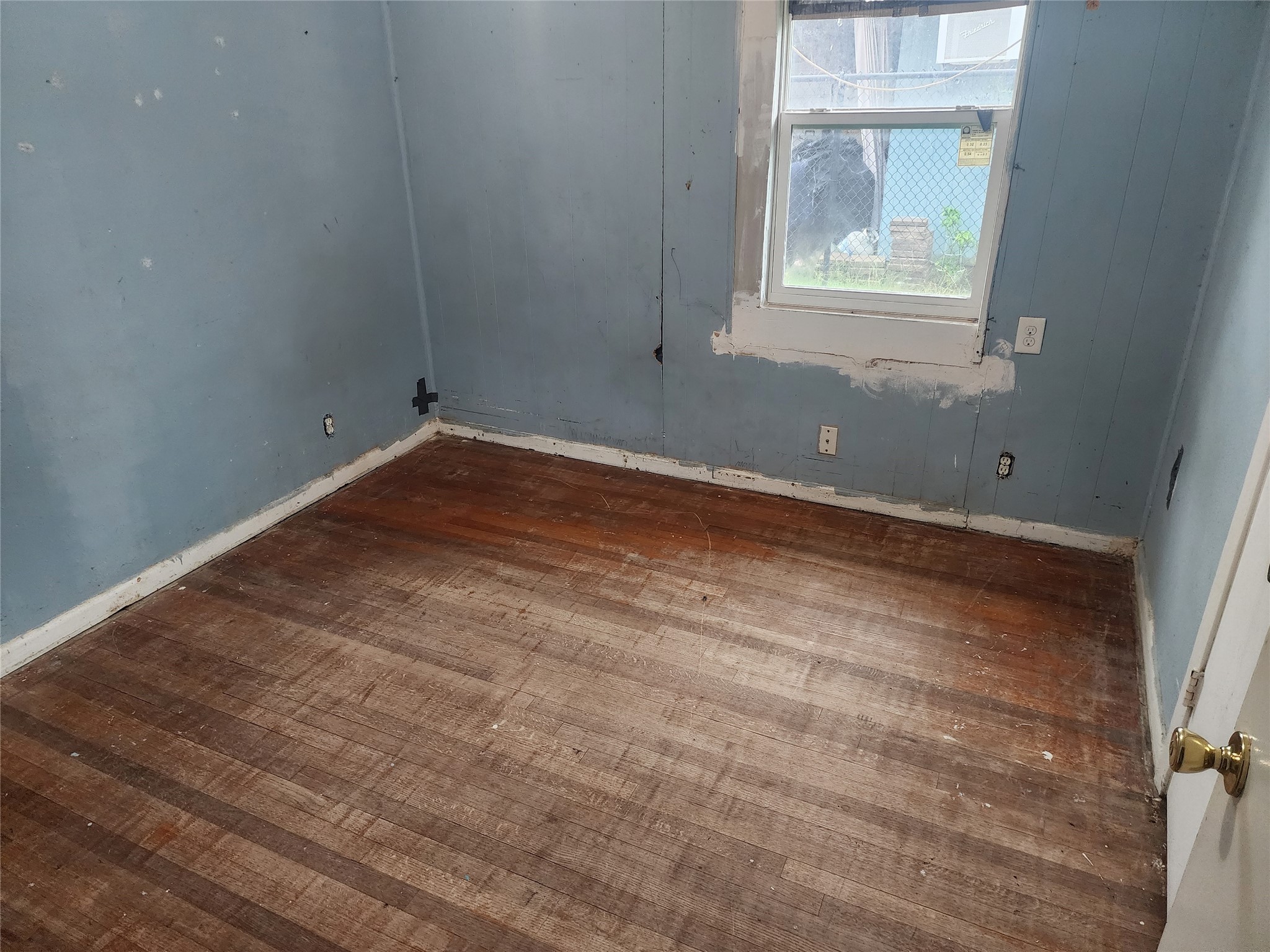 937 Vivian Avenue Property Photo 8