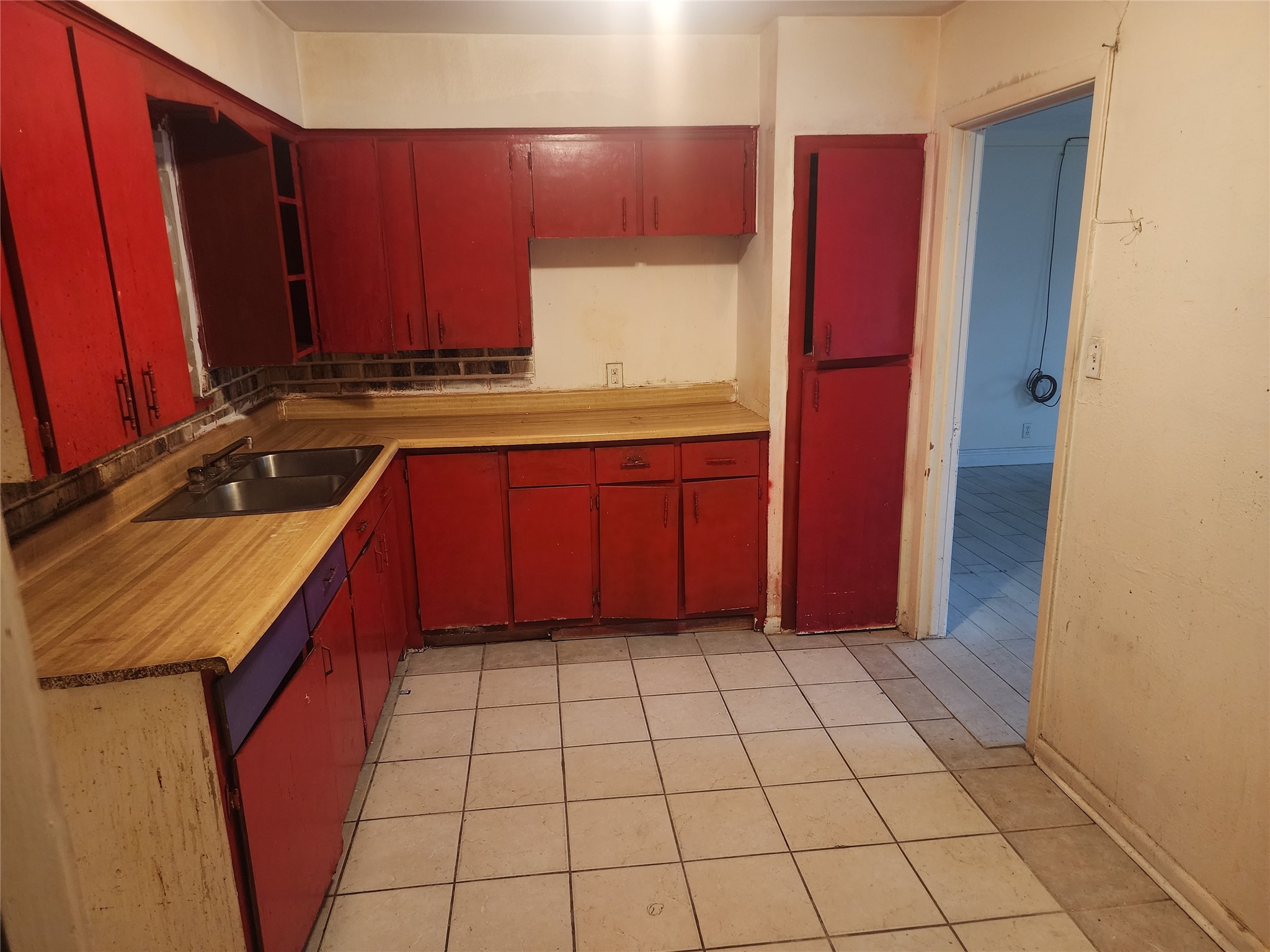 937 Vivian Avenue Property Photo 13