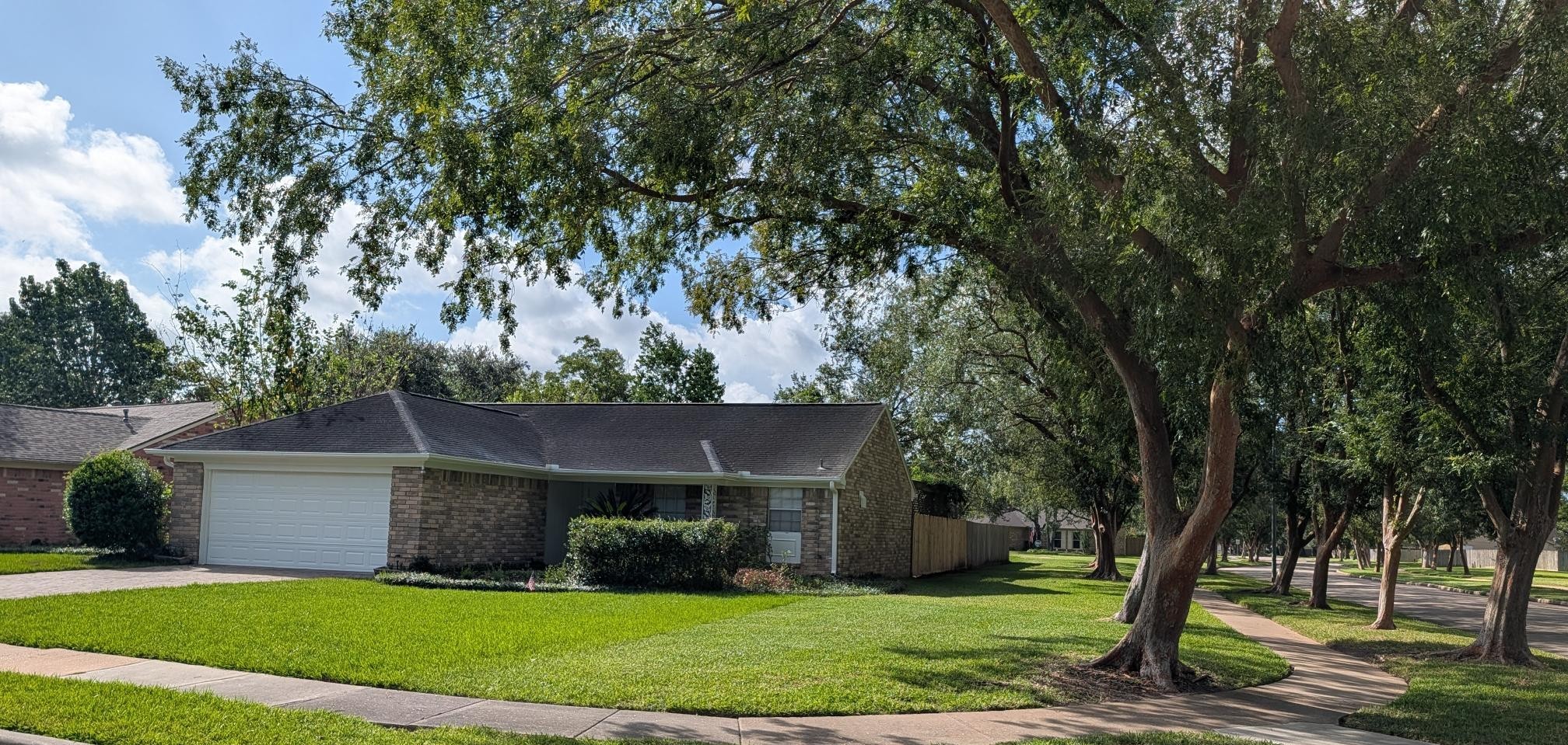 3102 E Heatherock Circle Property Photo 1
