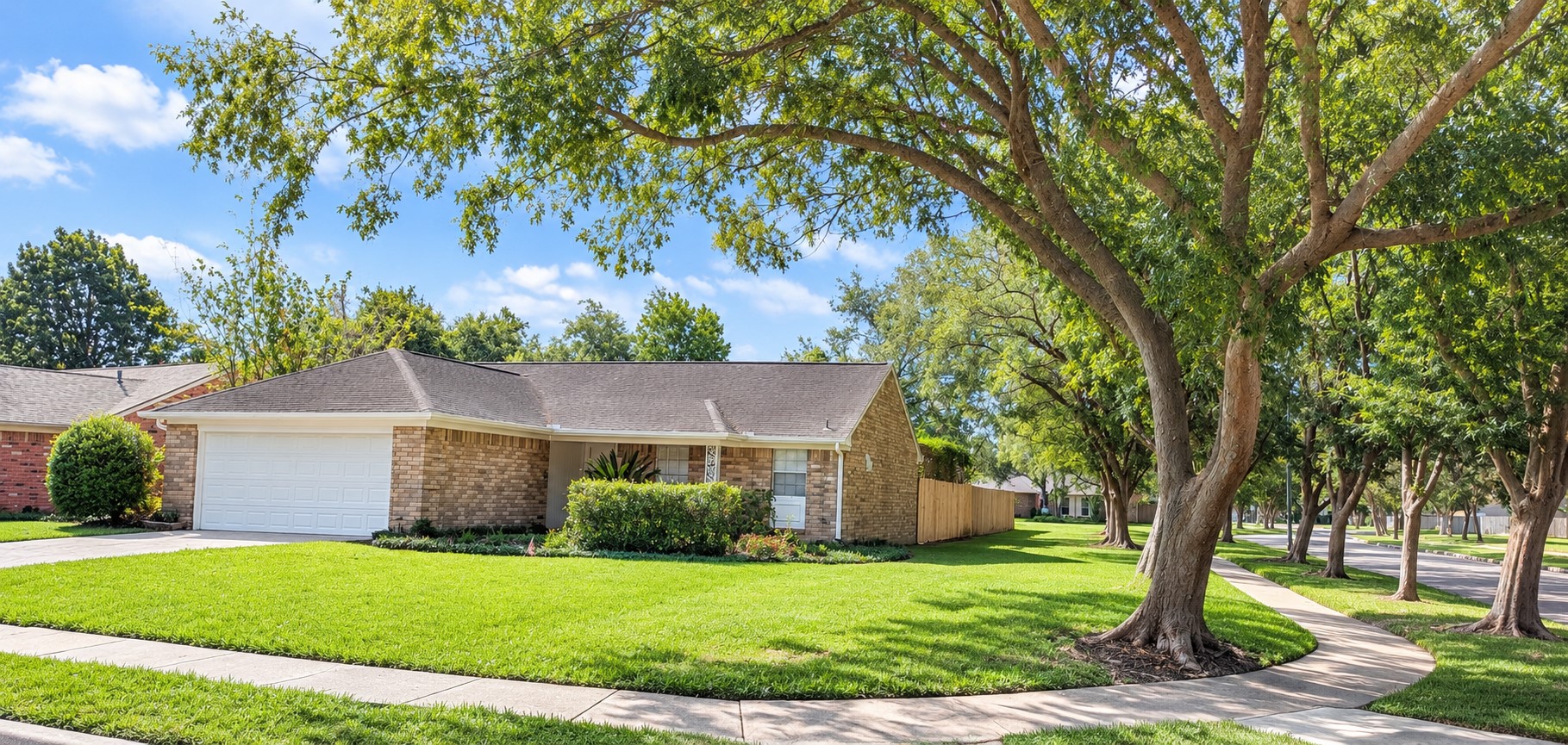 3102 E Heatherock Circle Property Photo 1