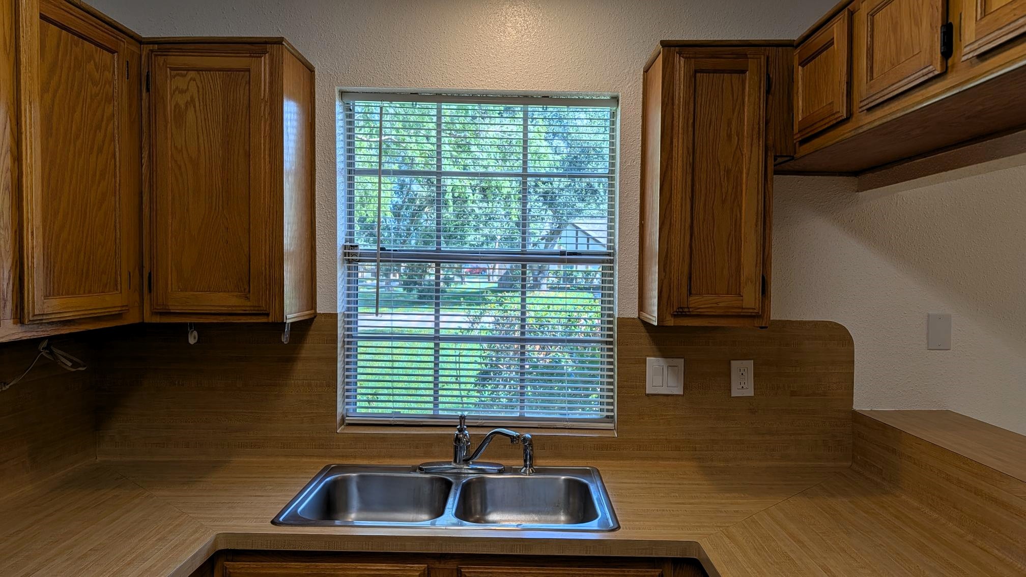 3102 E Heatherock Circle Property Photo 4