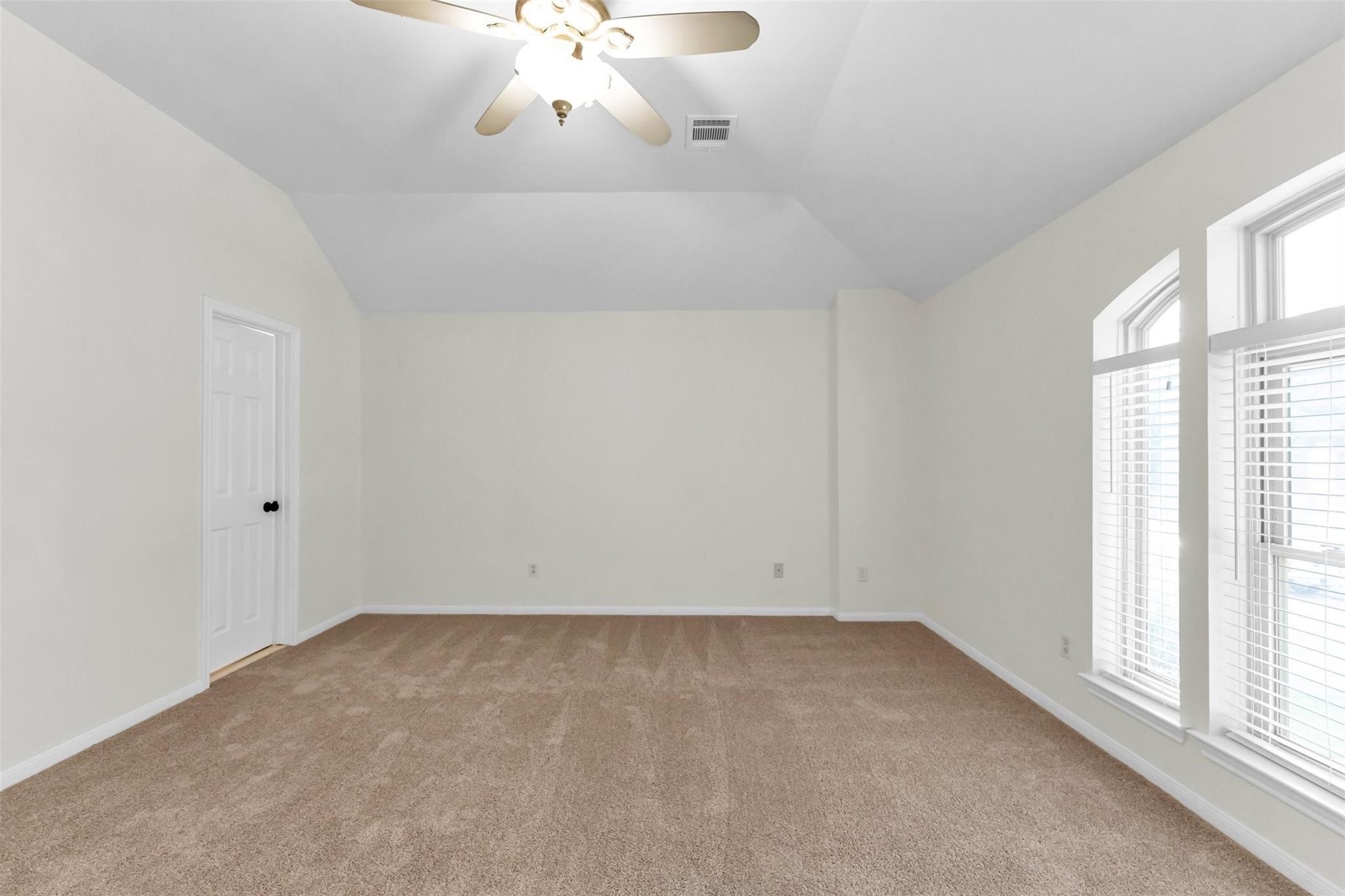 18 Dover Drive Property Photo 39
