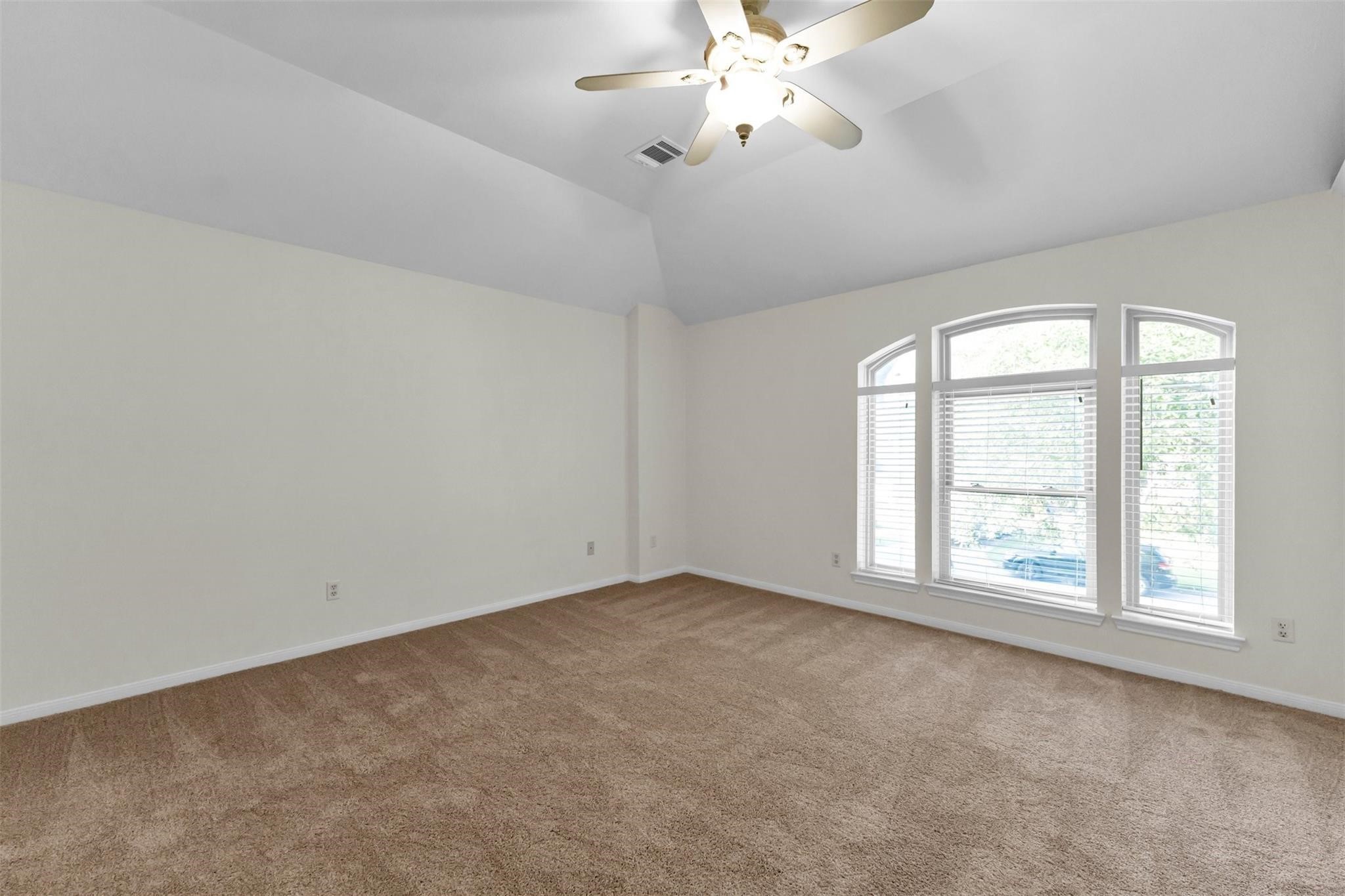 18 Dover Drive Property Photo 40