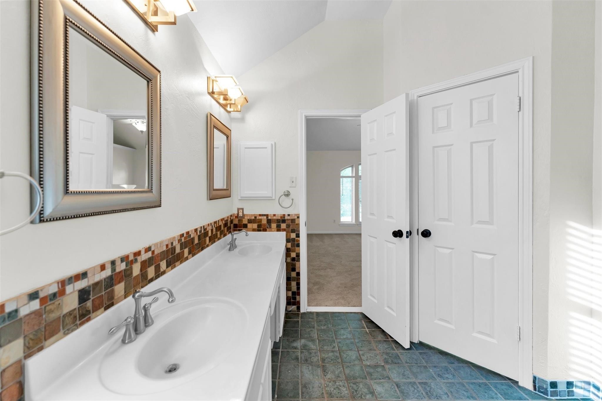 18 Dover Drive Property Photo 46