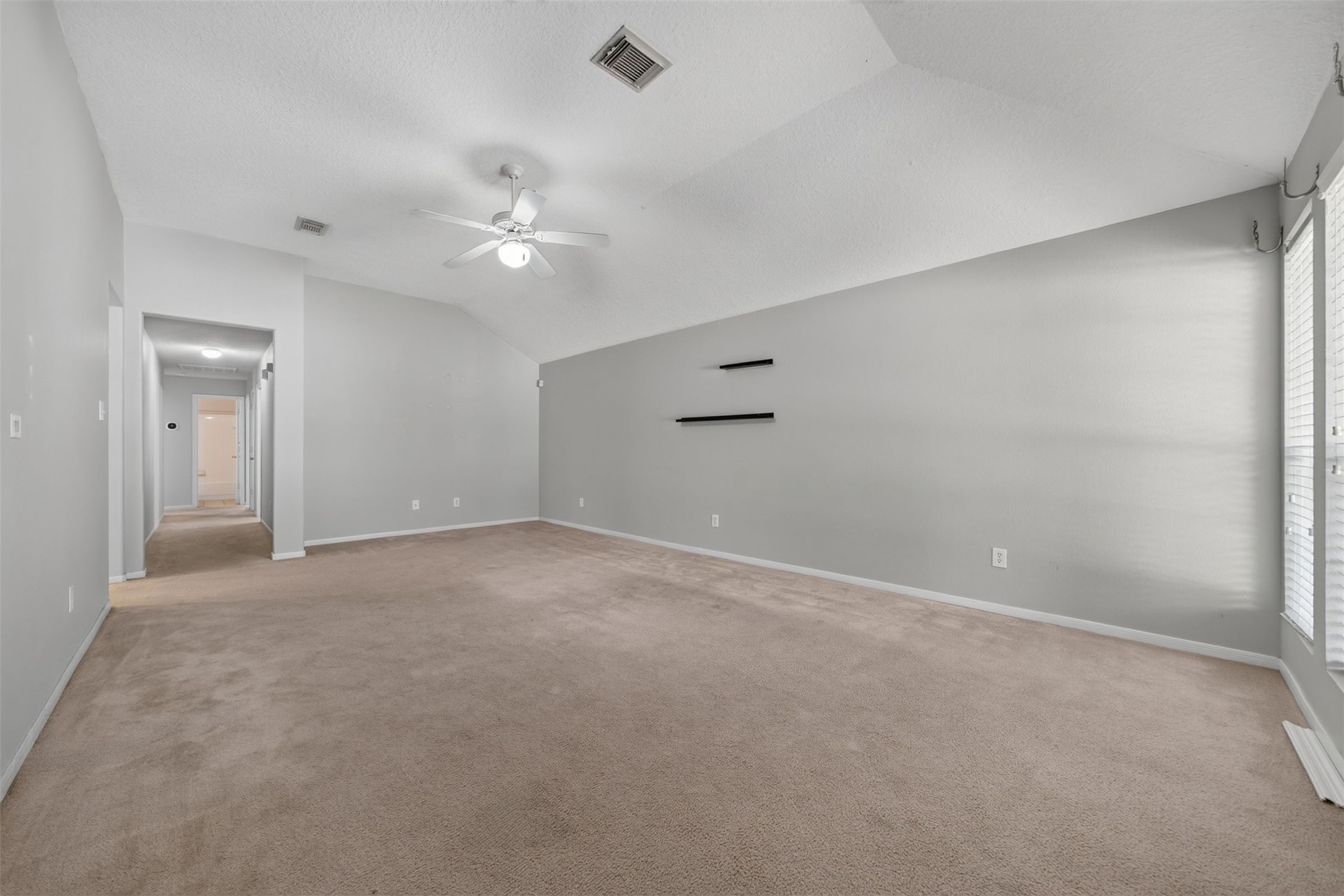 12214 Carriage Oak Circle Property Photo 5