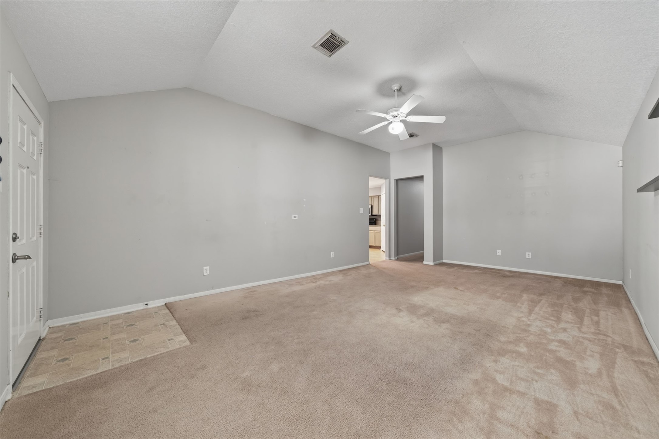 12214 Carriage Oak Circle Property Photo 6