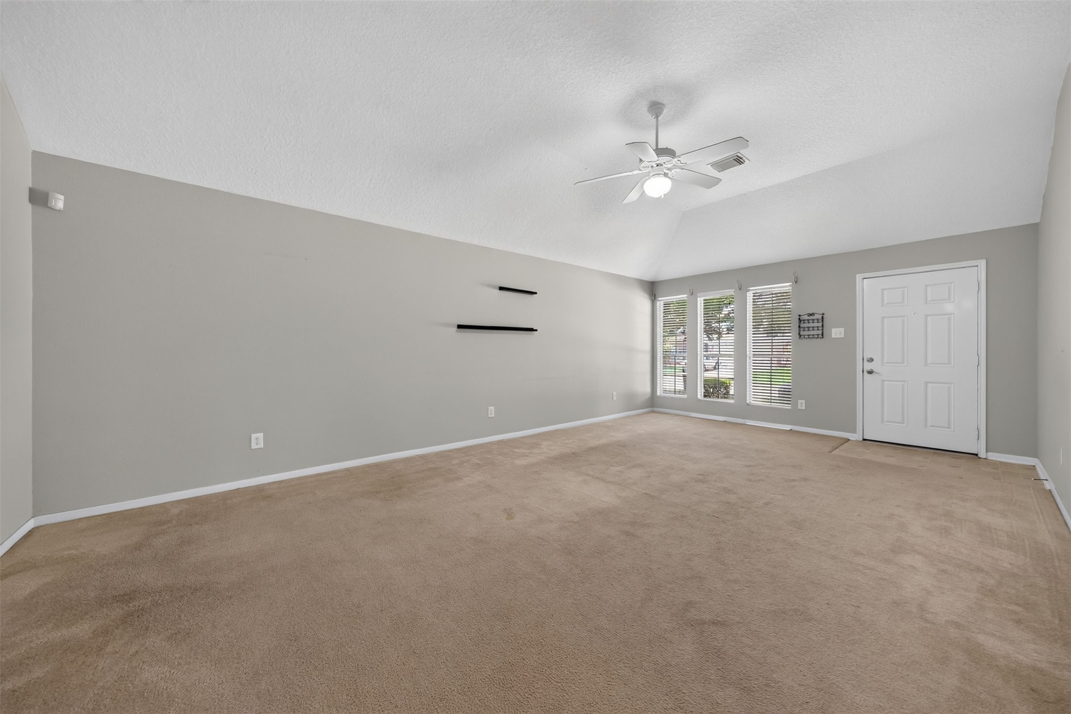 12214 Carriage Oak Circle Property Photo 8