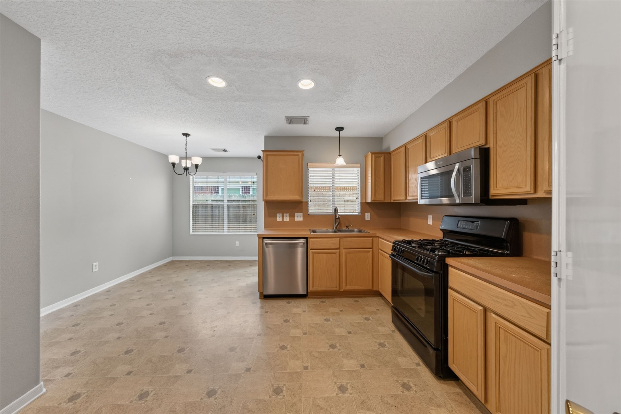12214 Carriage Oak Circle Property Photo 15