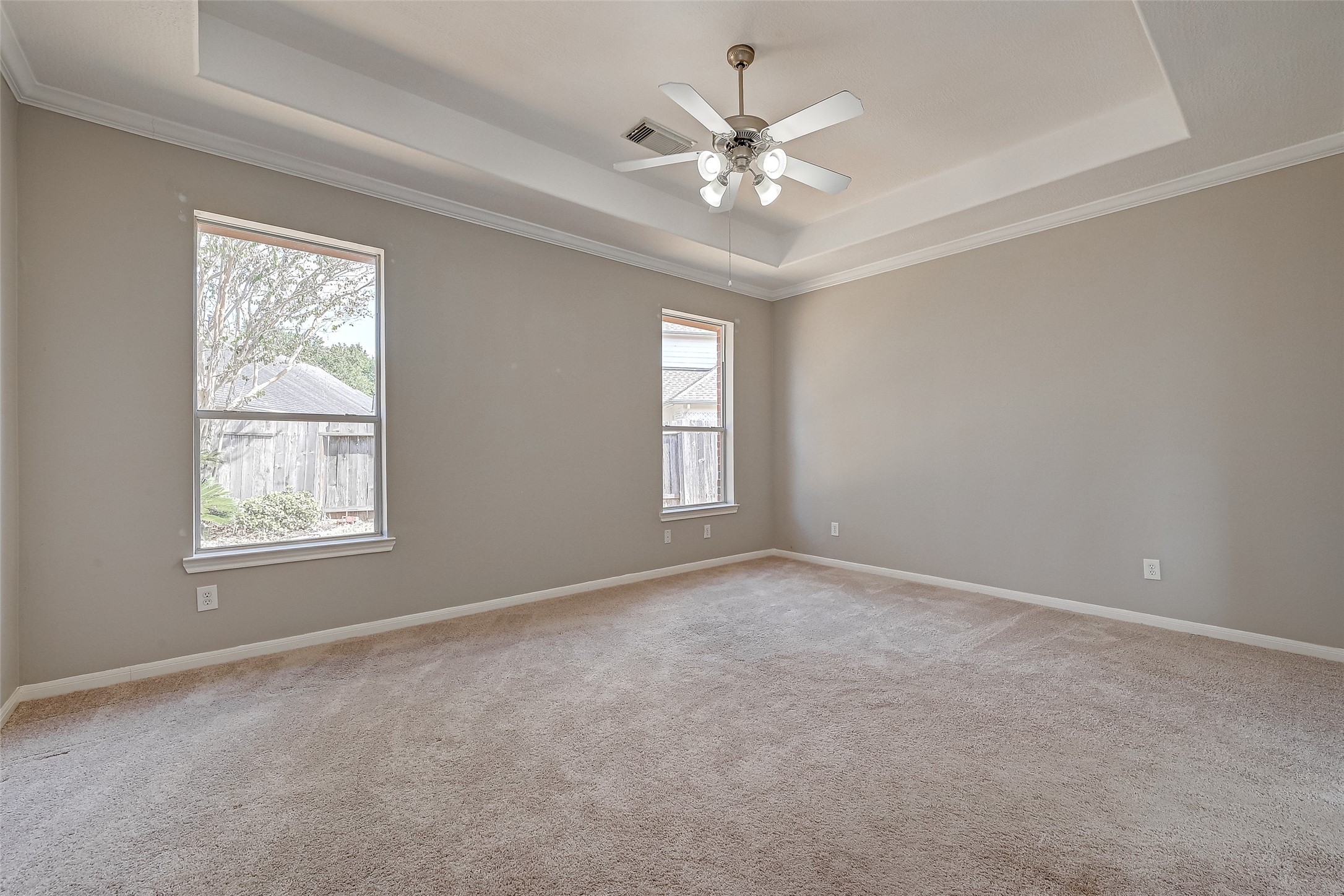 13922 Normandy Court Property Photo 36