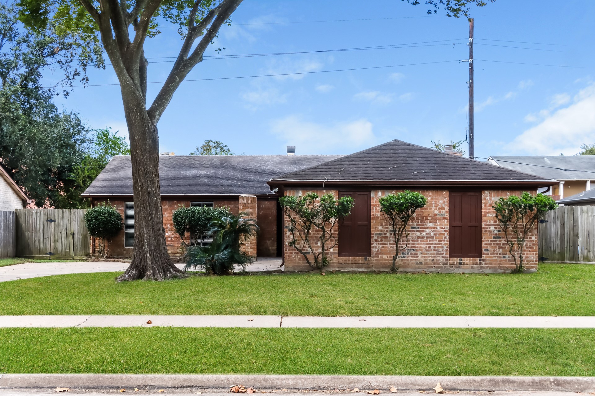 16518 Royal Mile Lane Property Photo 1