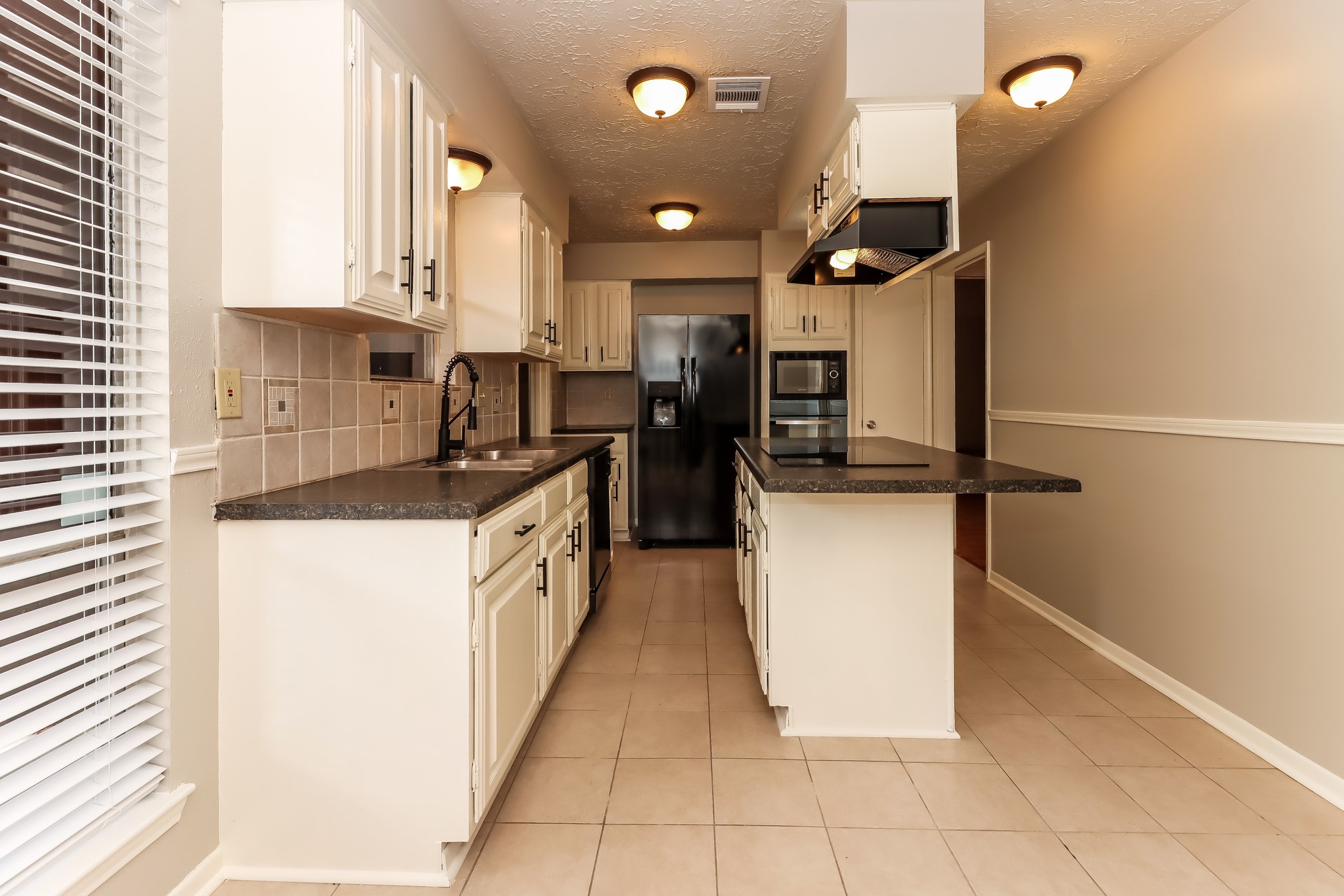 16518 Royal Mile Lane Property Photo 8