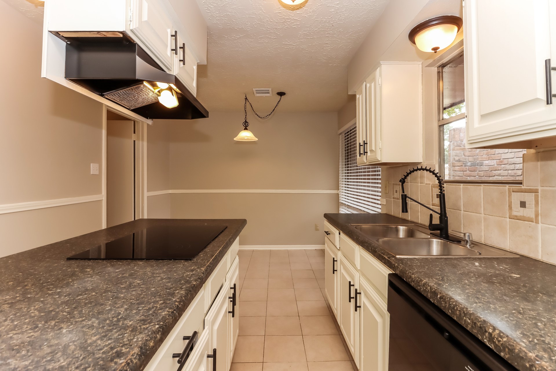 16518 Royal Mile Lane Property Photo 9