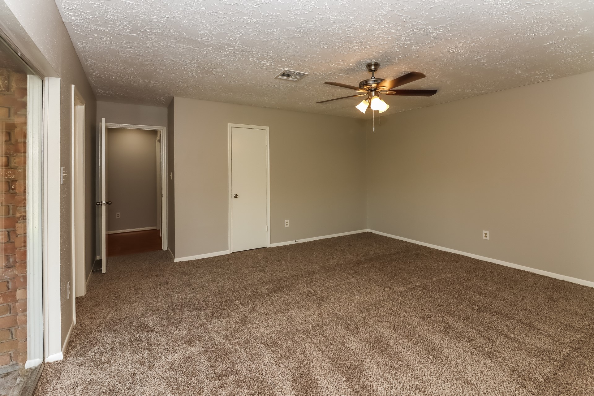 16518 Royal Mile Lane Property Photo 10